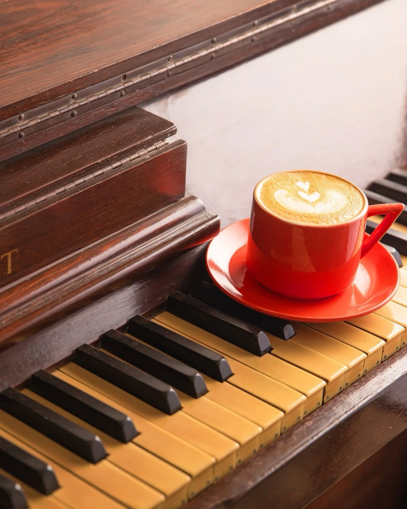 A quiet moment, perfectly brewed. ☕️​
​
Smooth, balanced, and made just right. A cup of coffee brings warmth and comfort with every sip. Whether you&rsquo;re starting your morning or taking a pause, it fits right in. ​
​
Coffee, as it should be. ​
​
