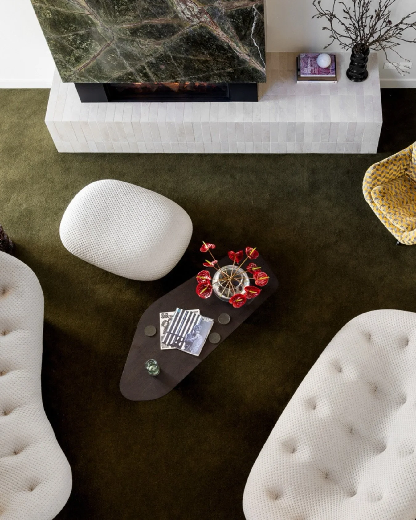 Living with Ploum​

Ploum&rsquo;s organic shape embodies a sense of generosity and ultimate comfort.​

Interior design by @curatd_____​

Styling by @curatd_____ &amp; @create_expectations​

Photos by @dylanjamesphoto​

#LivingWithLigneRoset #ligneros