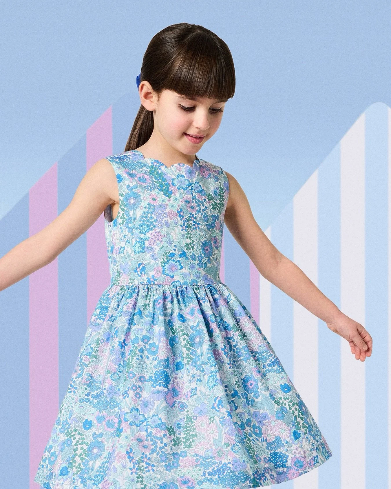 With its airy silhouette and fresh, cheerful hues, this Liberty fabric dress celebrates the arrival of sunny days.​
​
Detailed with a scalloped neckline and back, this chic summer dress is designed for every warm-weather outing.​
​
Available in store
