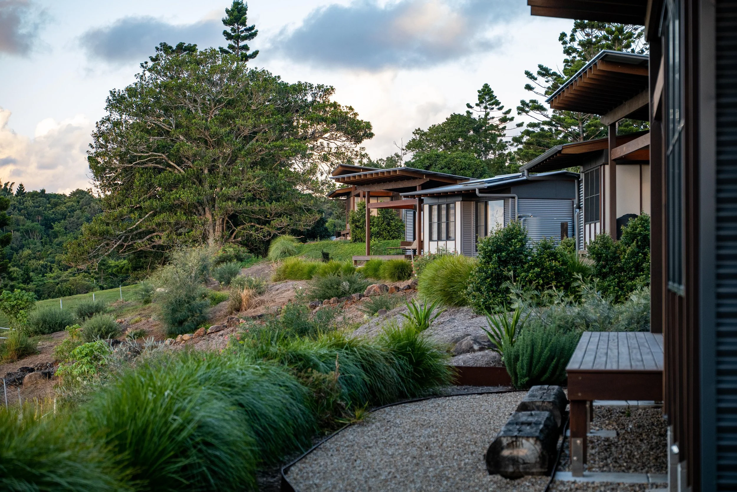 09_CarinyaByronBay_Villa_Exterior2.jpeg