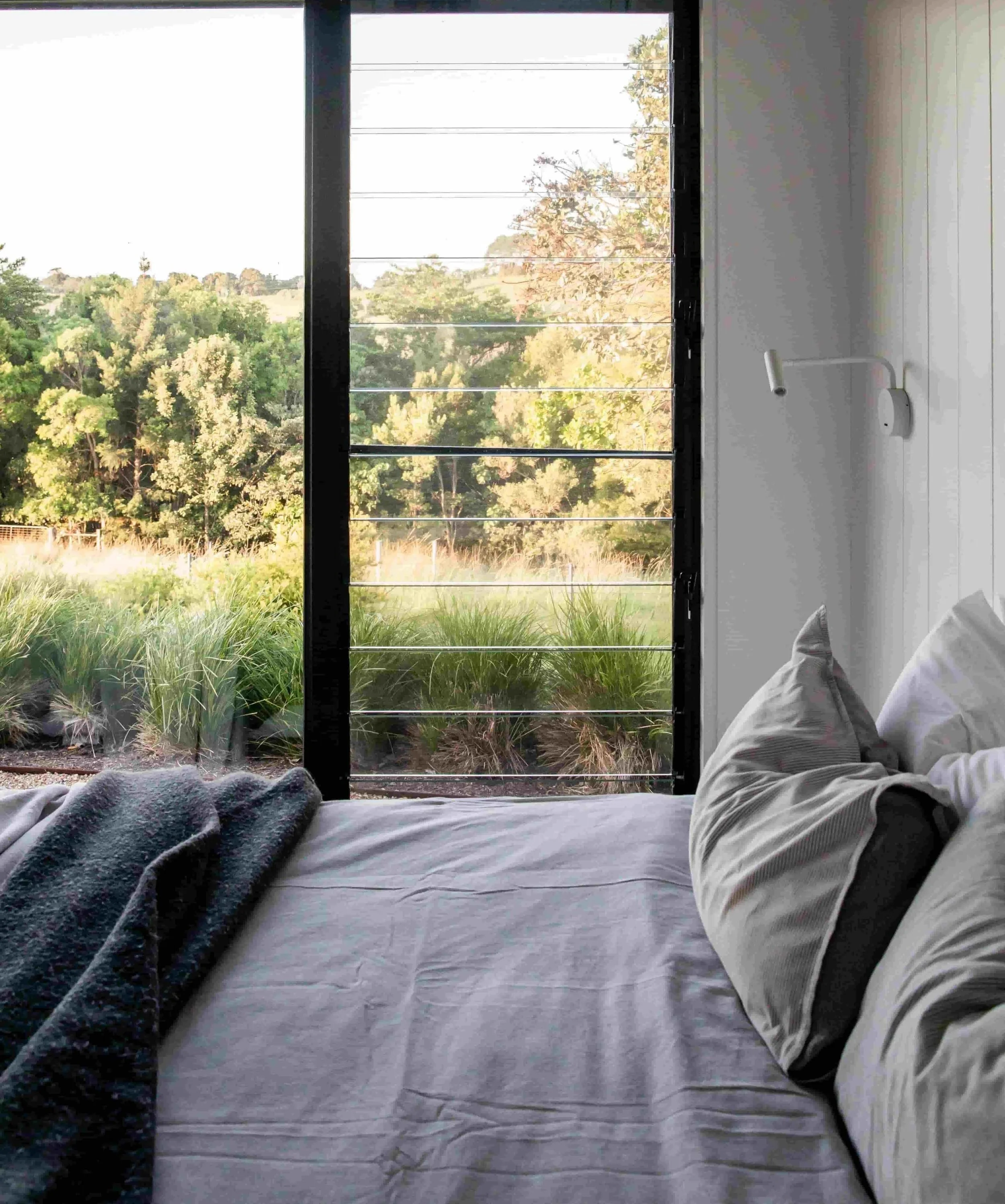 Bedroom with view of the hinterland 
