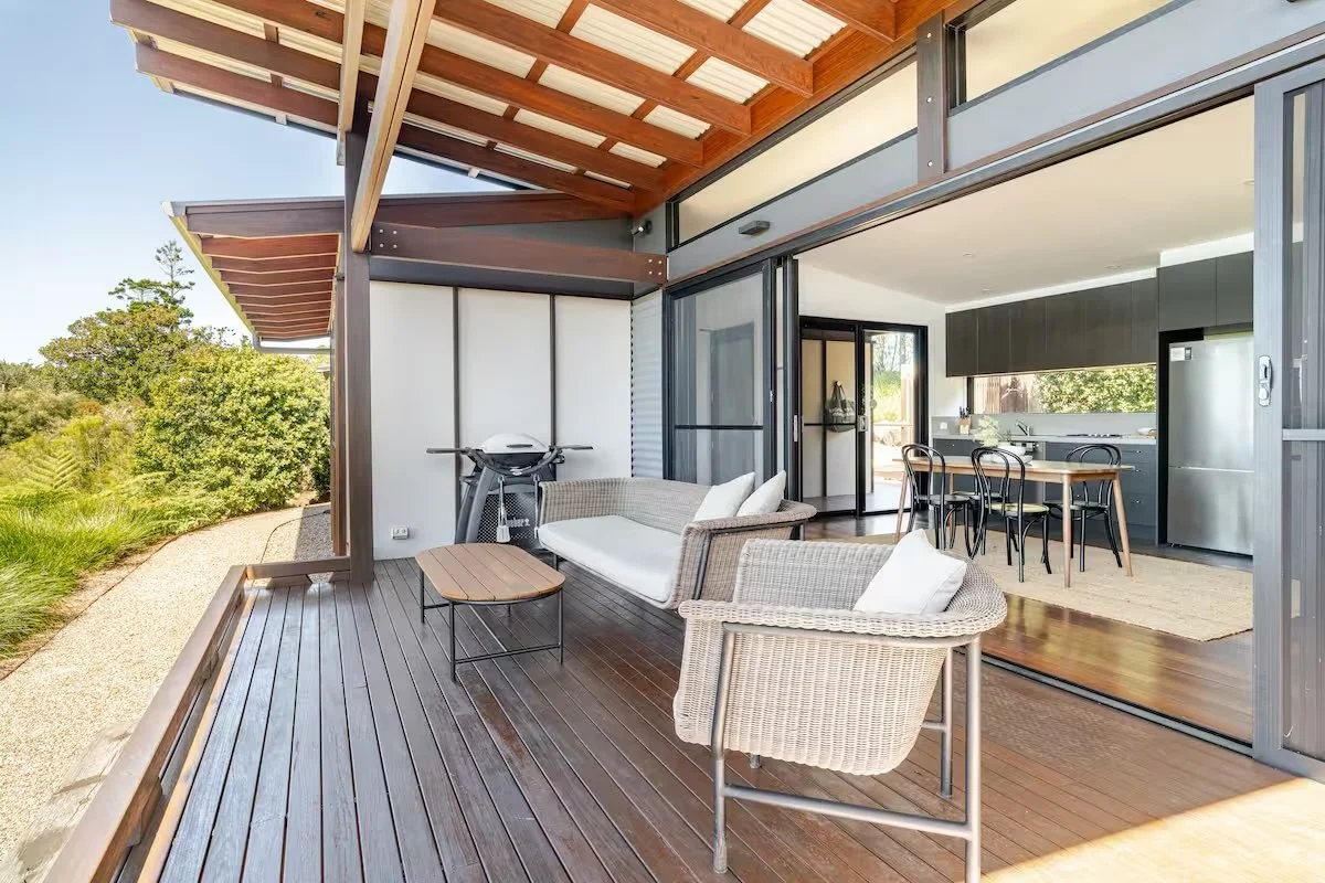CarinyaByronBay_Accessible_Deck.jpg
