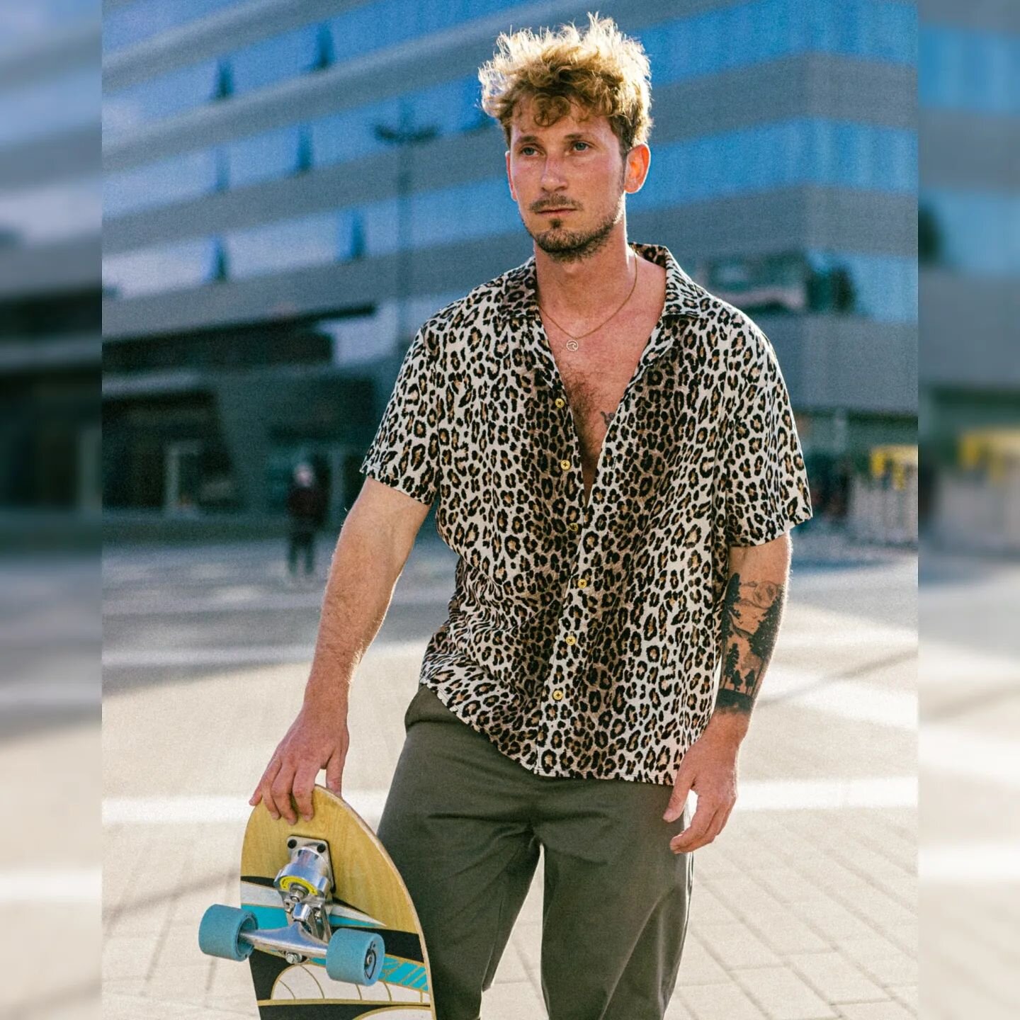 Surfing the city in wild style&rdquo;

Surfskate with
@edoardoomanzo &amp;
@the_marcoioa

The special pants edition just dropped!

Speedflow and ride punk
Pants, always looking good, even in the middle of the asphalt.
😜
Surfing the street 

Thank&rs