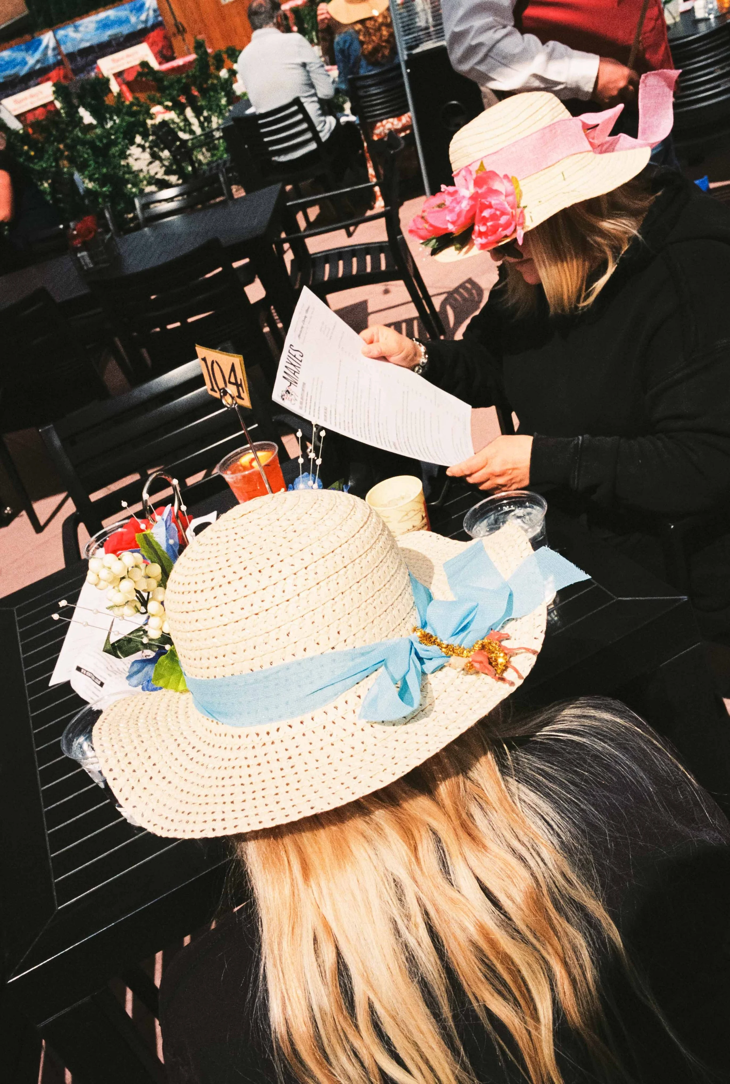kentucky-derby-outfits-on-film-57.jpg