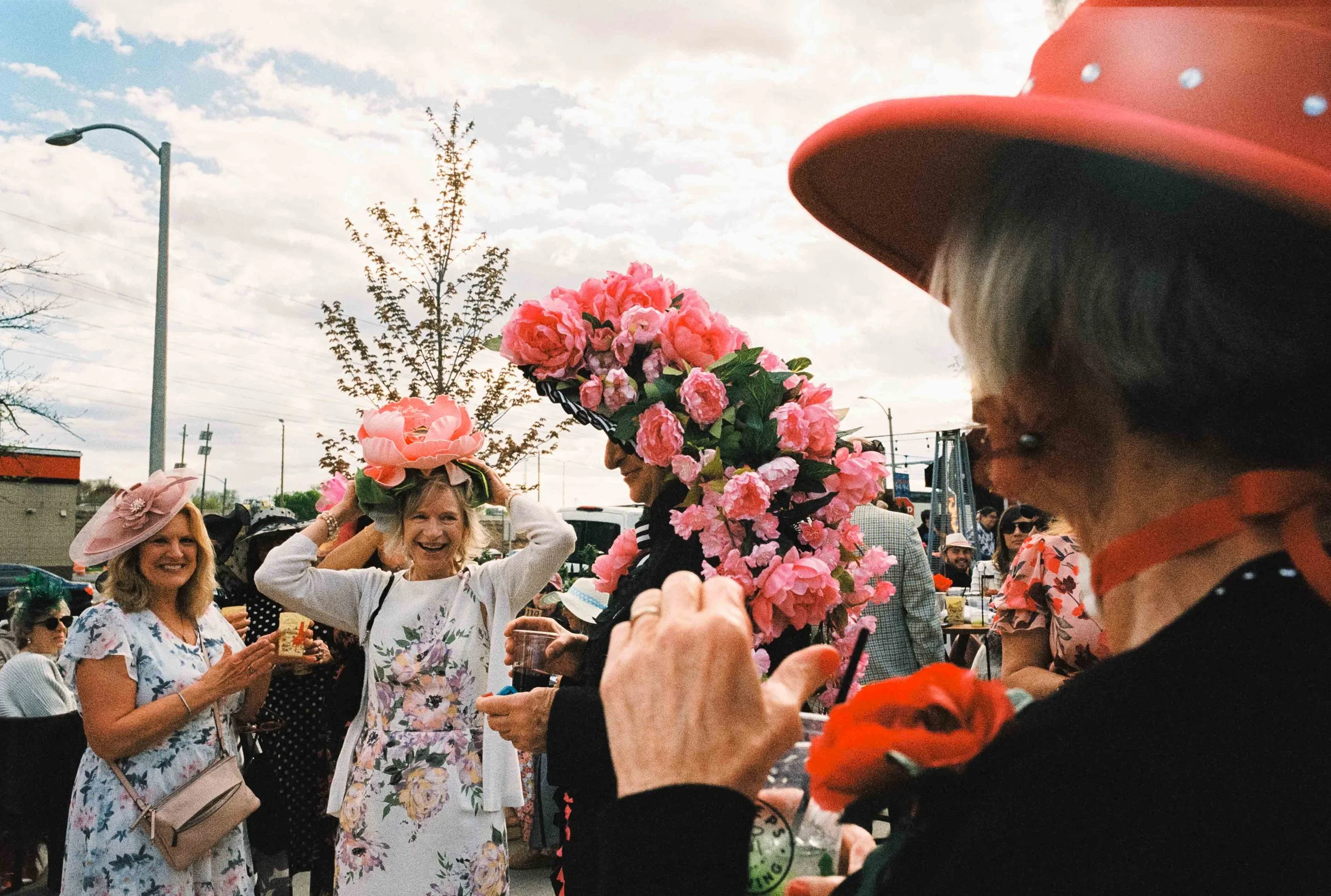 kentucky-derby-outfits-on-film-8.jpg
