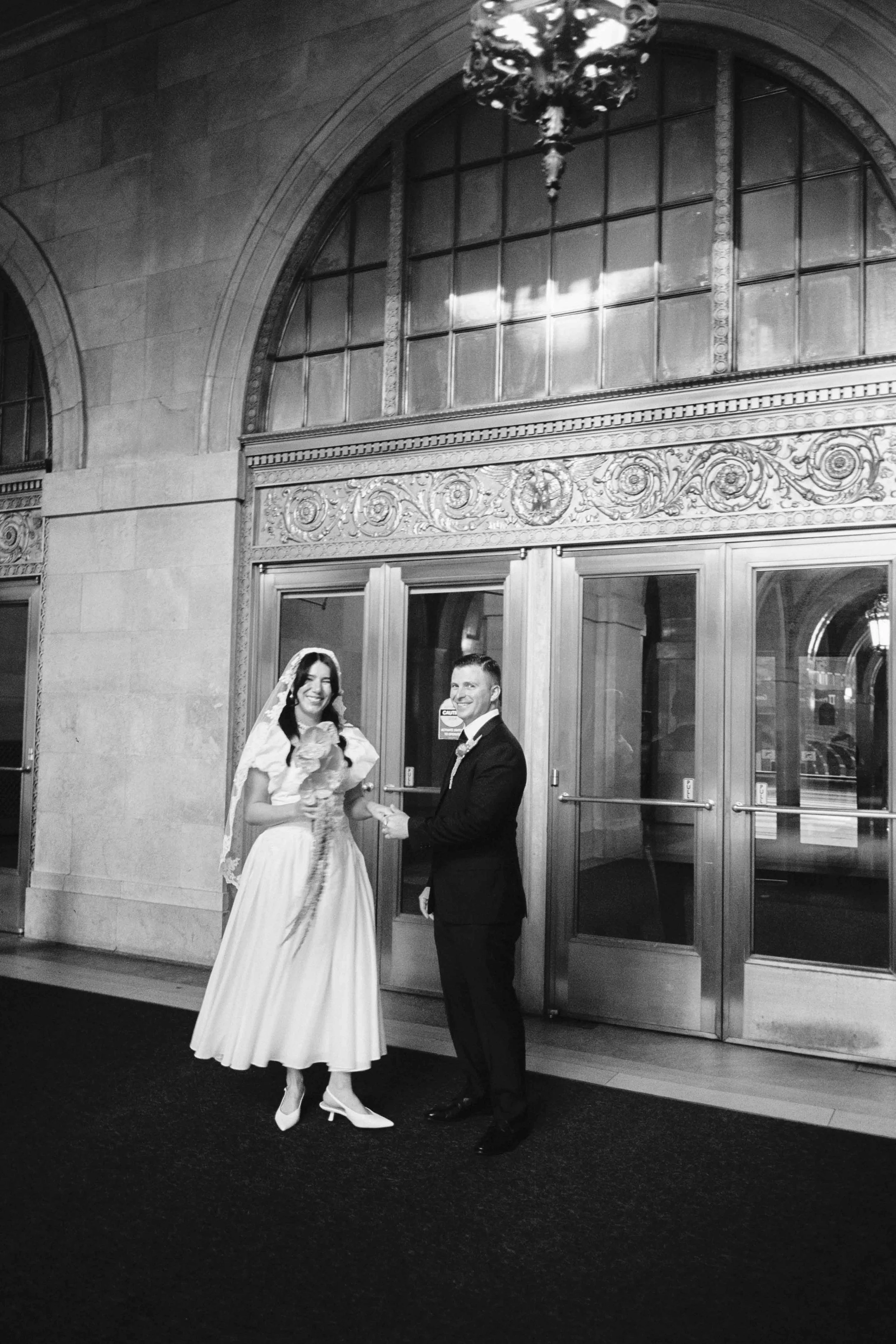 Chicago city hall couple candid