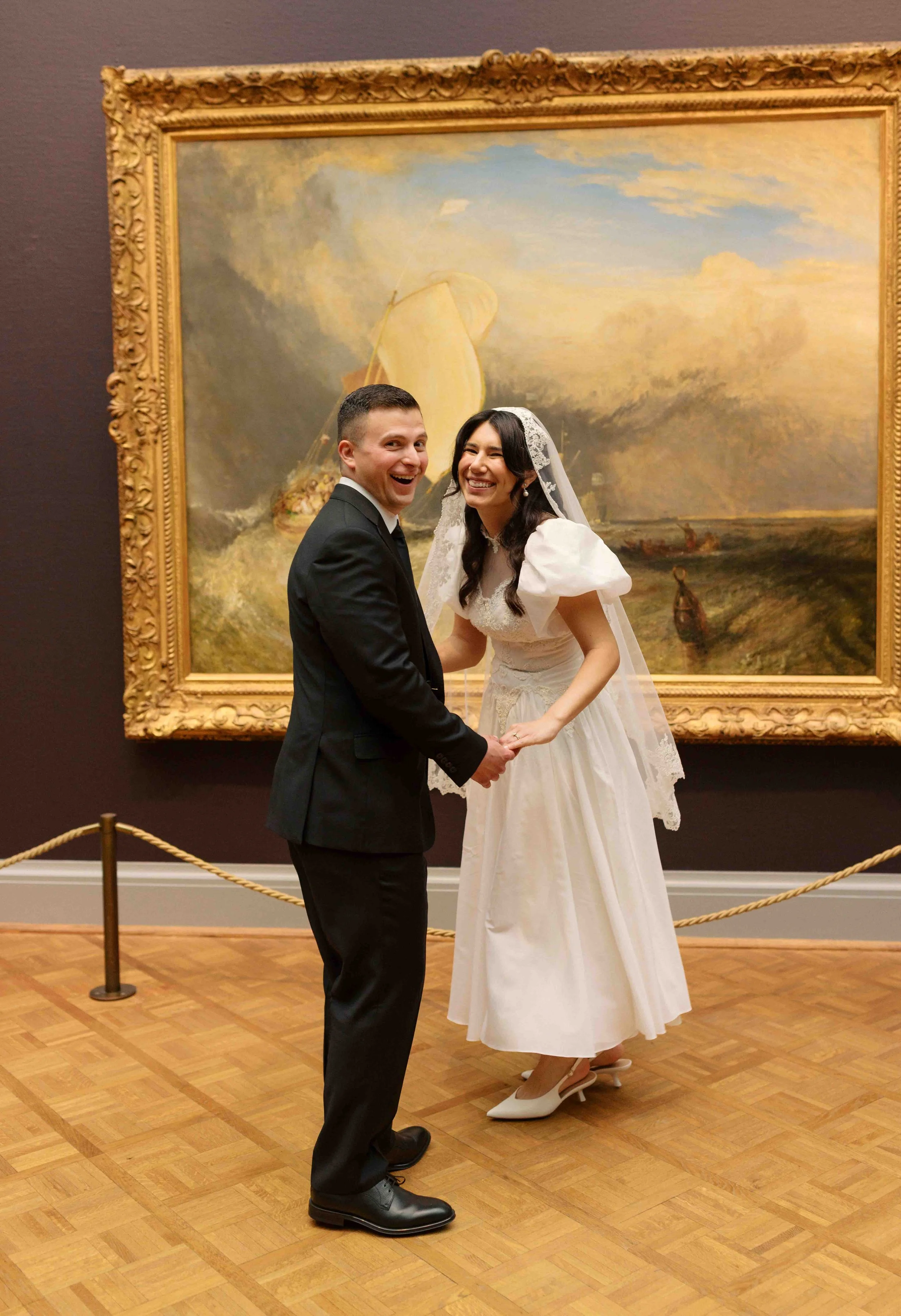Romantic couples portrait at the Chicago Art Institute