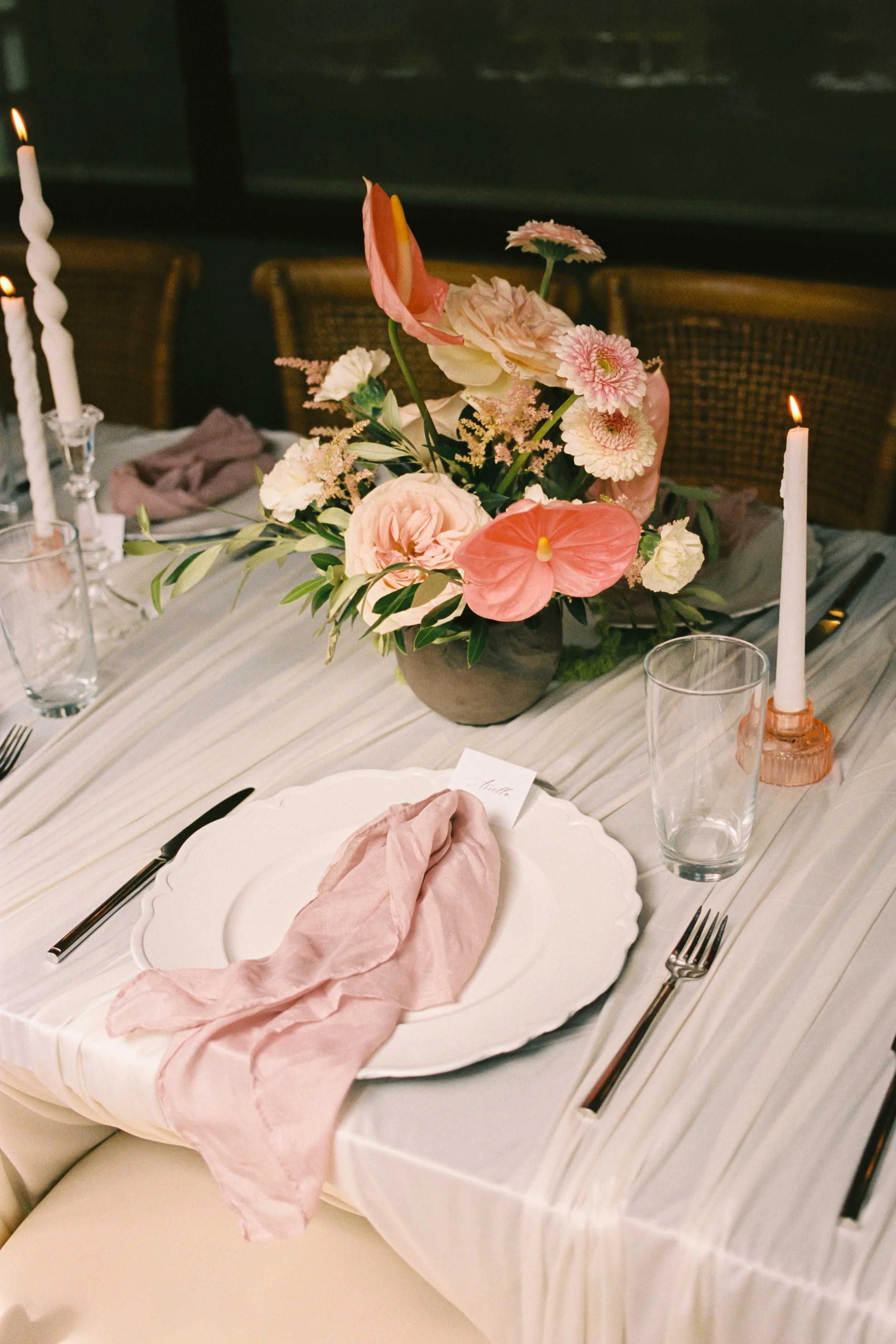 Light and airy wedding tablescape at Nonnina's in Chicago