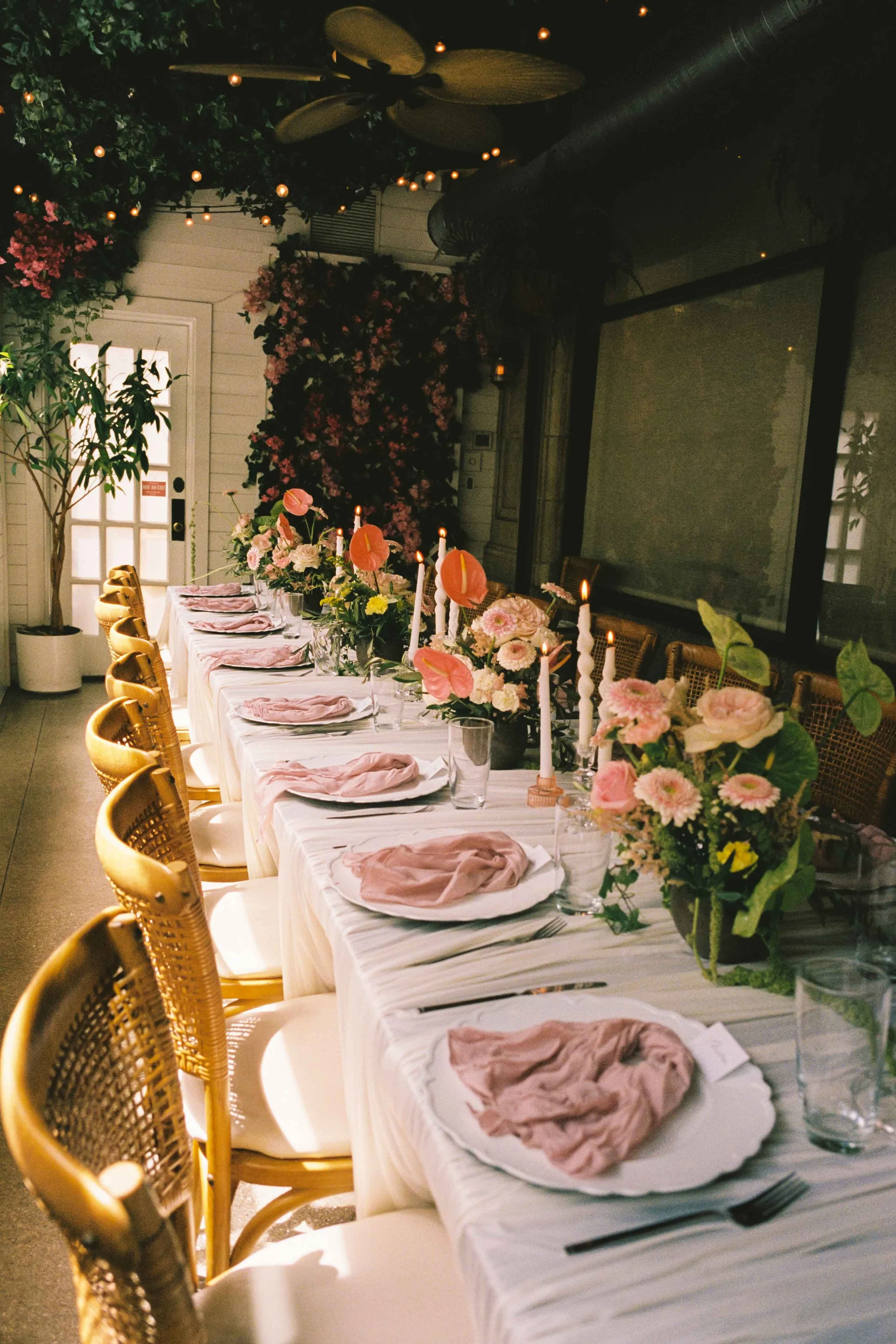 Light and airy wedding tablescape at Nonnina's in Chicago