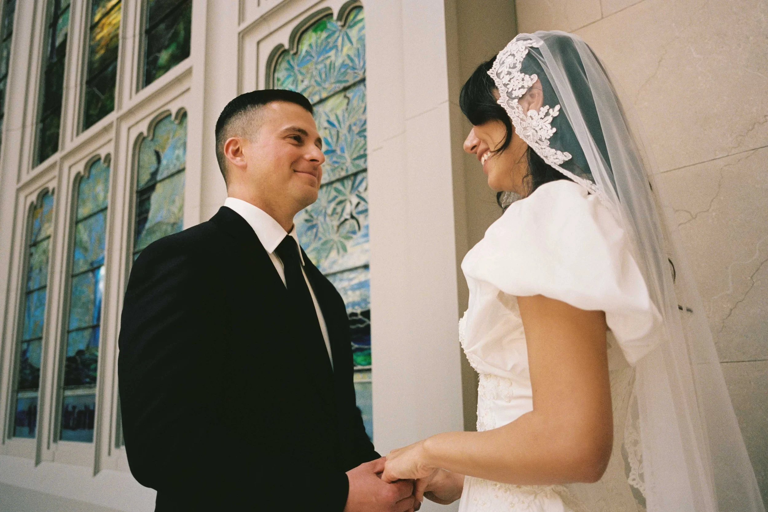 Intimate Chicago Art Institute Couples Portraits