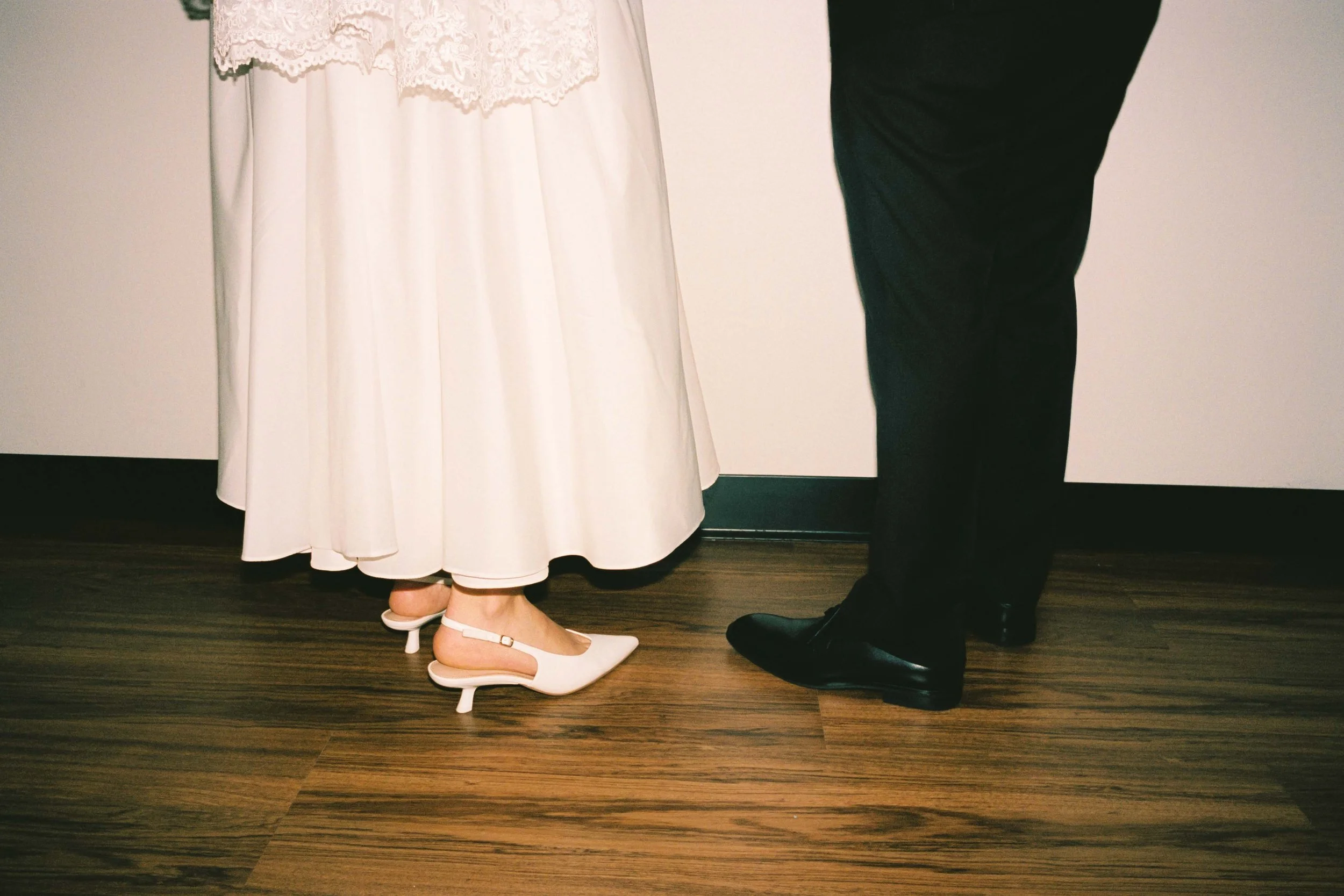Couples wedding day shoes at Chicago City Hall
