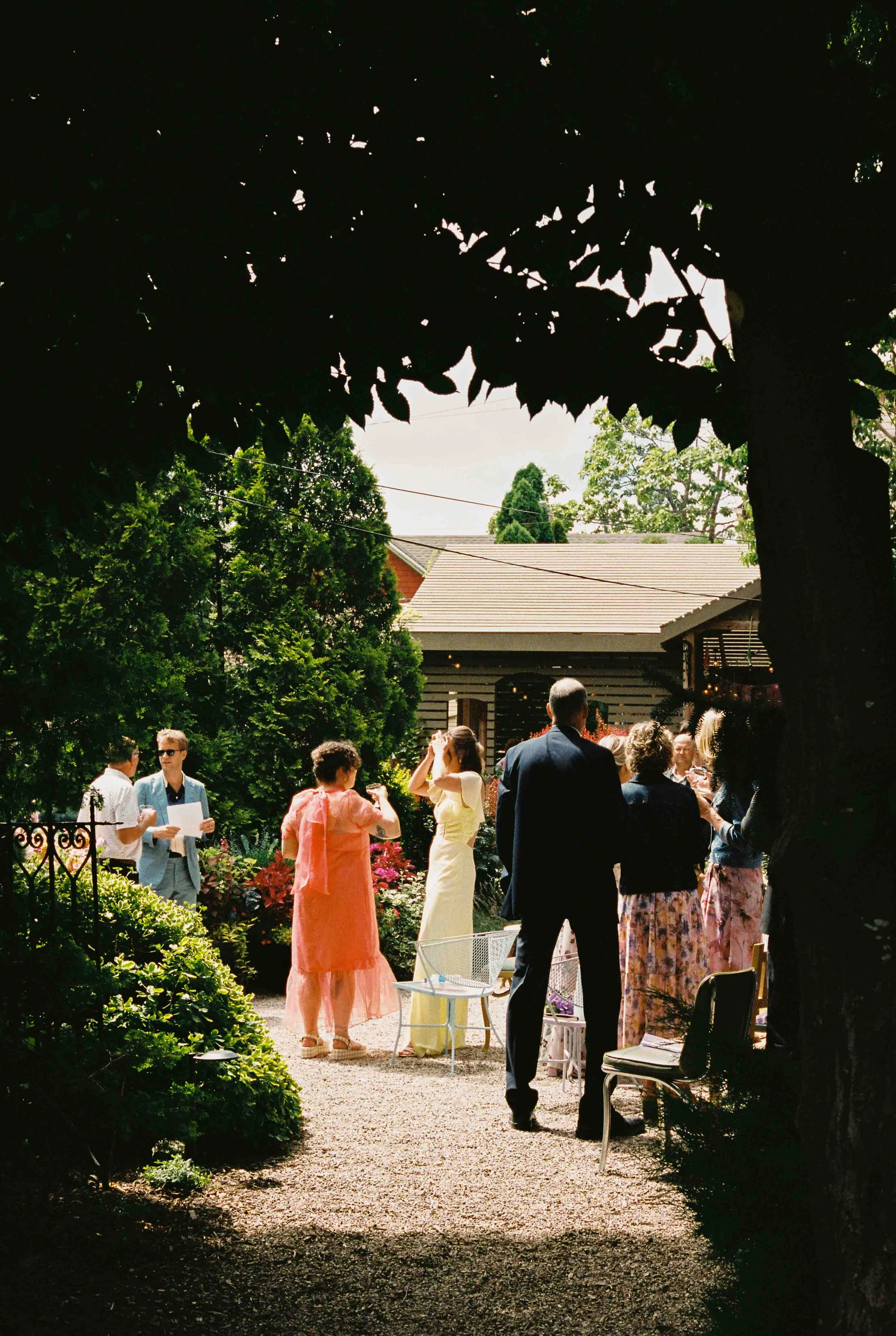 sangerhouse-garden-wisconsin-wedding-18.jpg