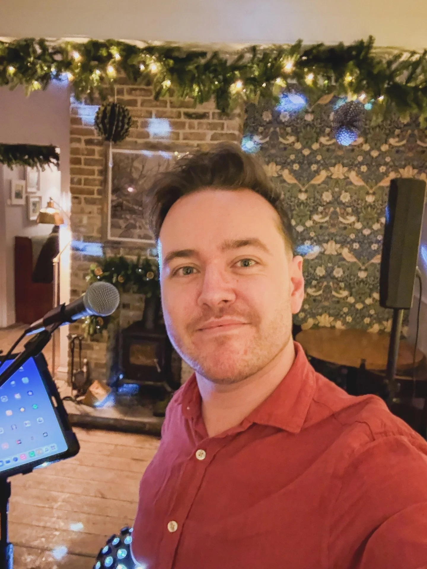 Please excuse how tired I look&hellip; 💀 BUT I AM HERE! And I promise I&rsquo;m ready haha 😜 I&rsquo;m at the lovely @anchornayland tonight for their NYE party 🎉 We will be seeing the new year in with lots of upbeat live music.. hopefully lots of 