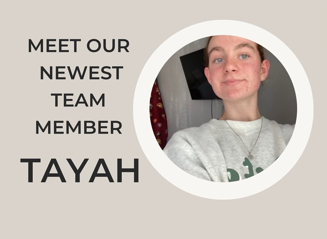 Welcoming the newest member to our hair family 

TAYAH 

Position: Salon Assistant 

Tayah will be seen around the salon on late nights and Saturdays 

Welcome to the team  @tayah0406