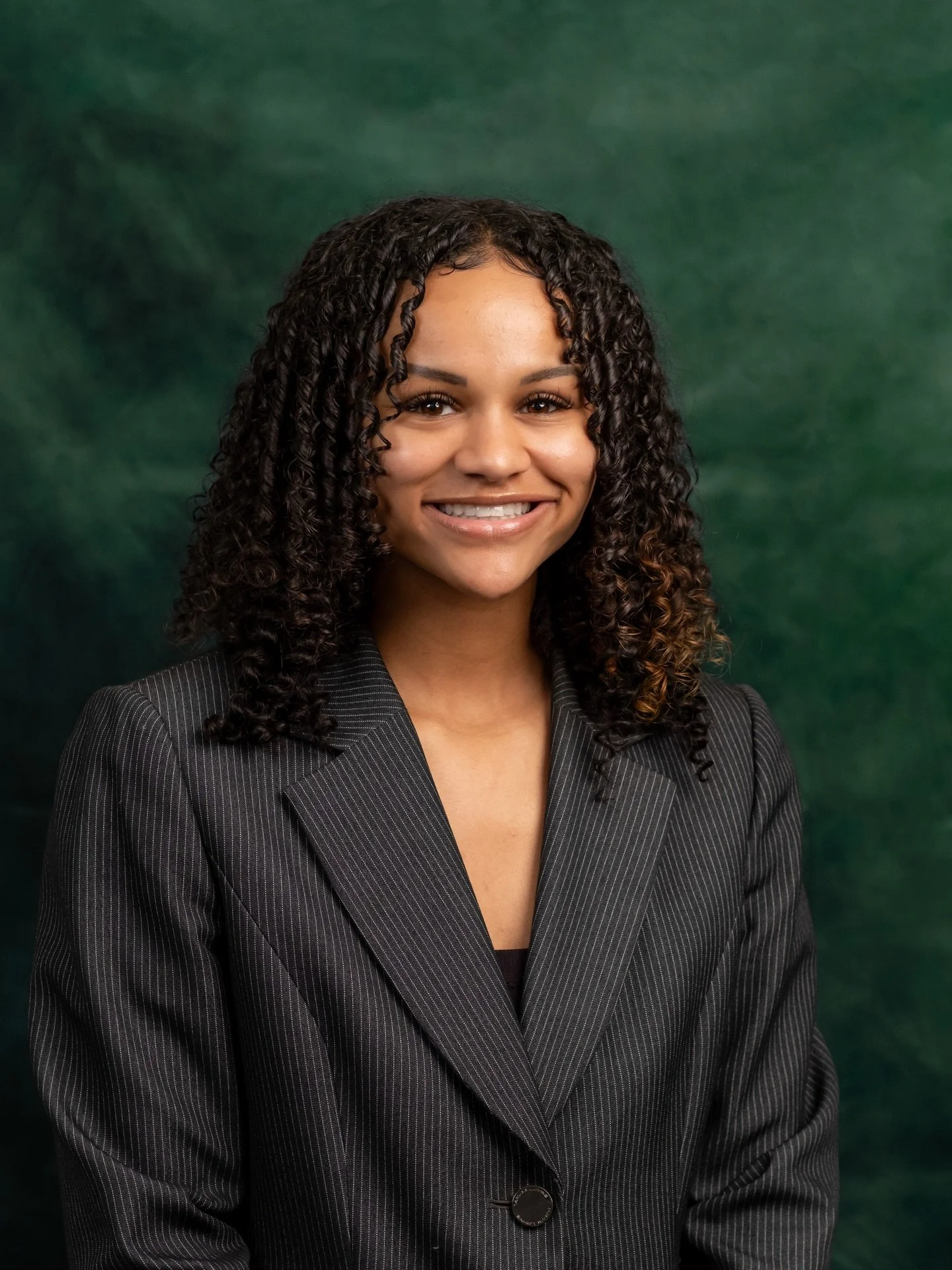 Meet Aliyah, one of our justice navigators in our Norman office. She assists clients as they navigate court requirements and connects them with critical resources as they work together toward resolving their criminal legal system involvement, advocat