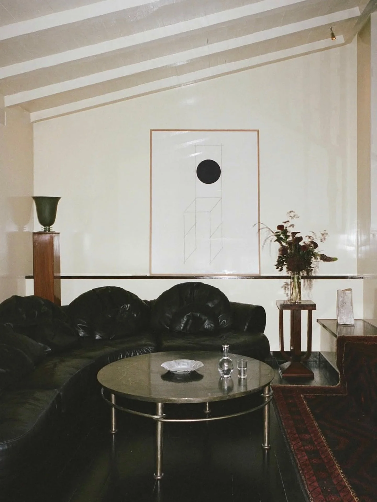 When spaces feel intentional 
@hotelmasse
@trenteparis 
@alexandremussard 
@cobeyarner