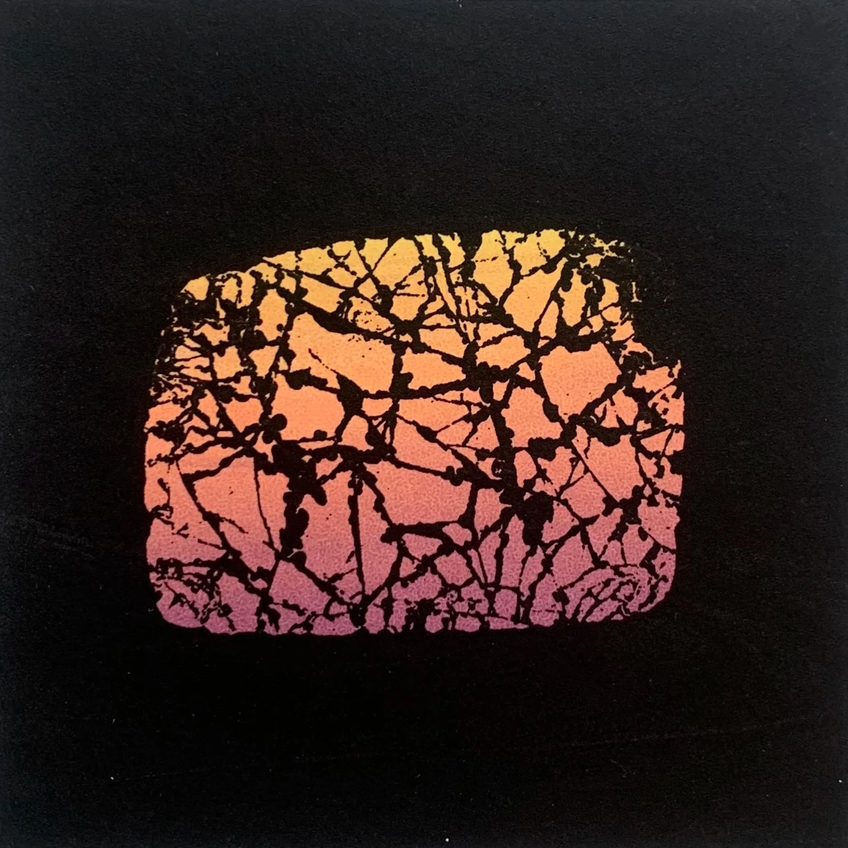 Shattered View (2021)
Screenprint on paper (varied edition, 21/30)
Image: 15 x 15 cm