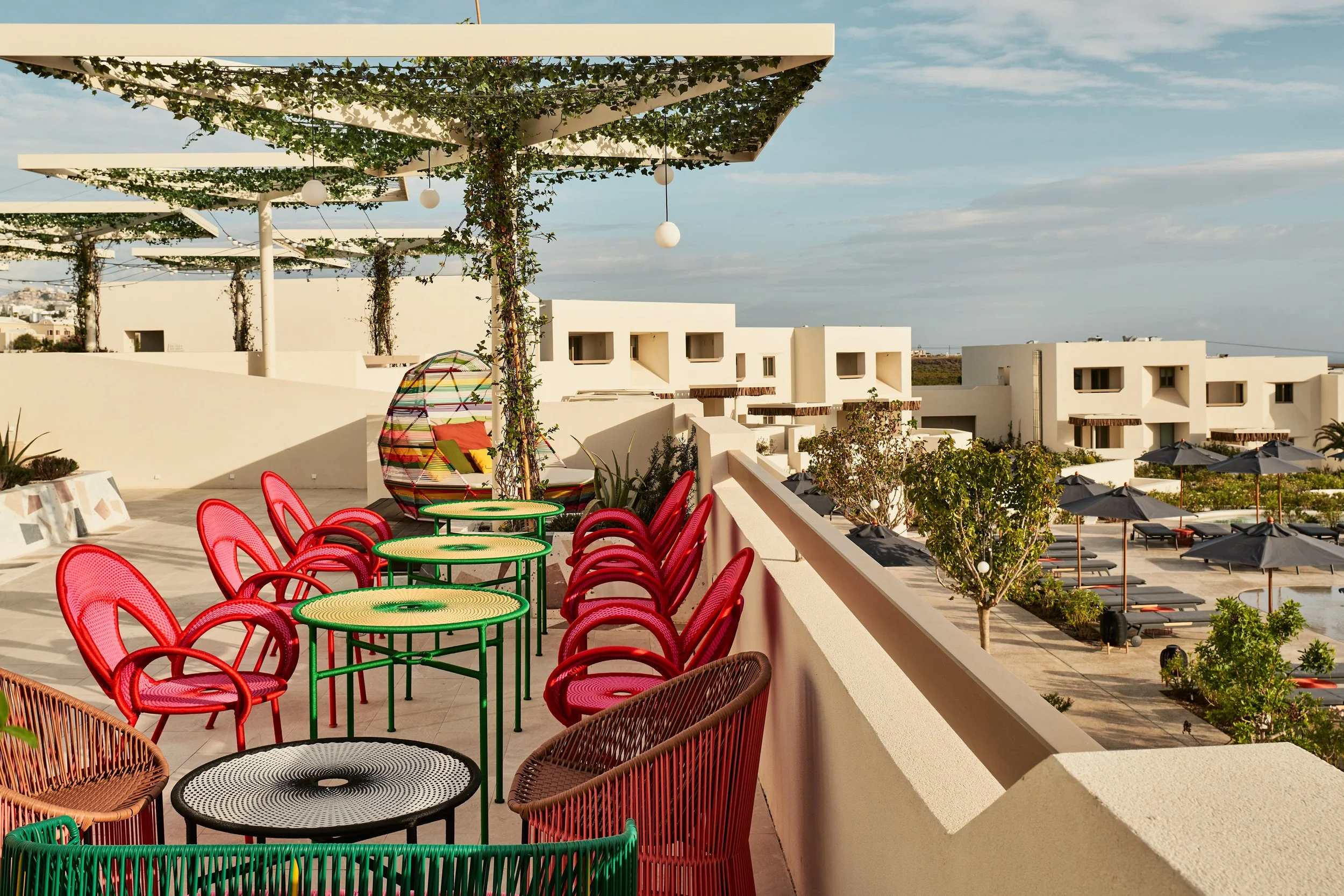 NOŪS Santorini-Donkey Ears Lounge Bar Exterior 1.jpg