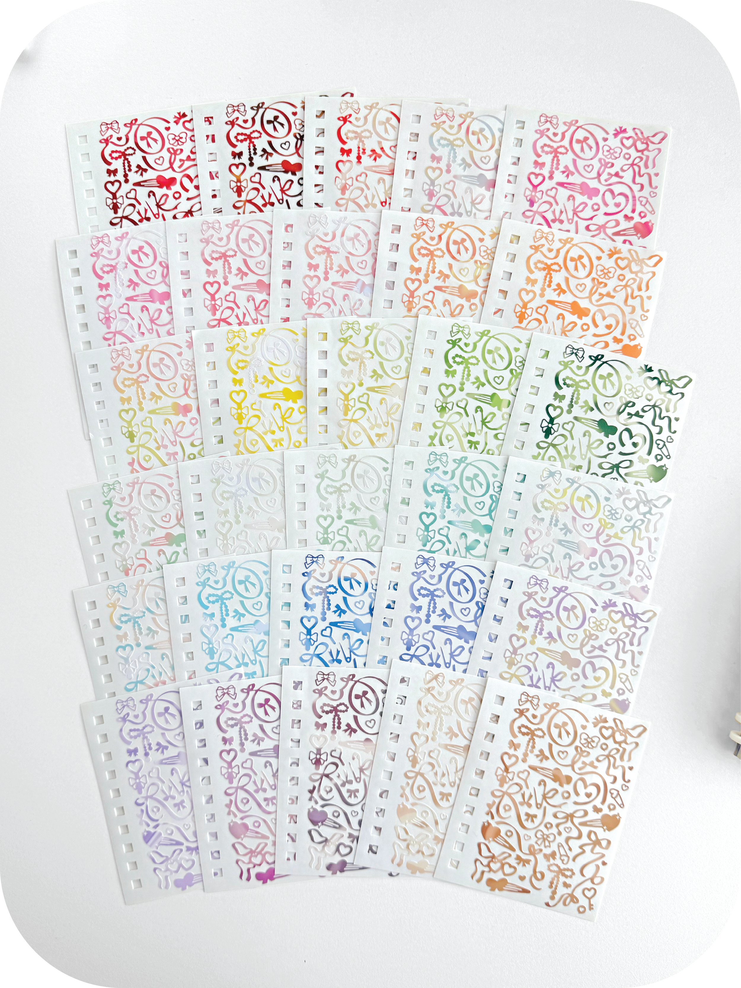 stickerbook-coquette-round-03.png