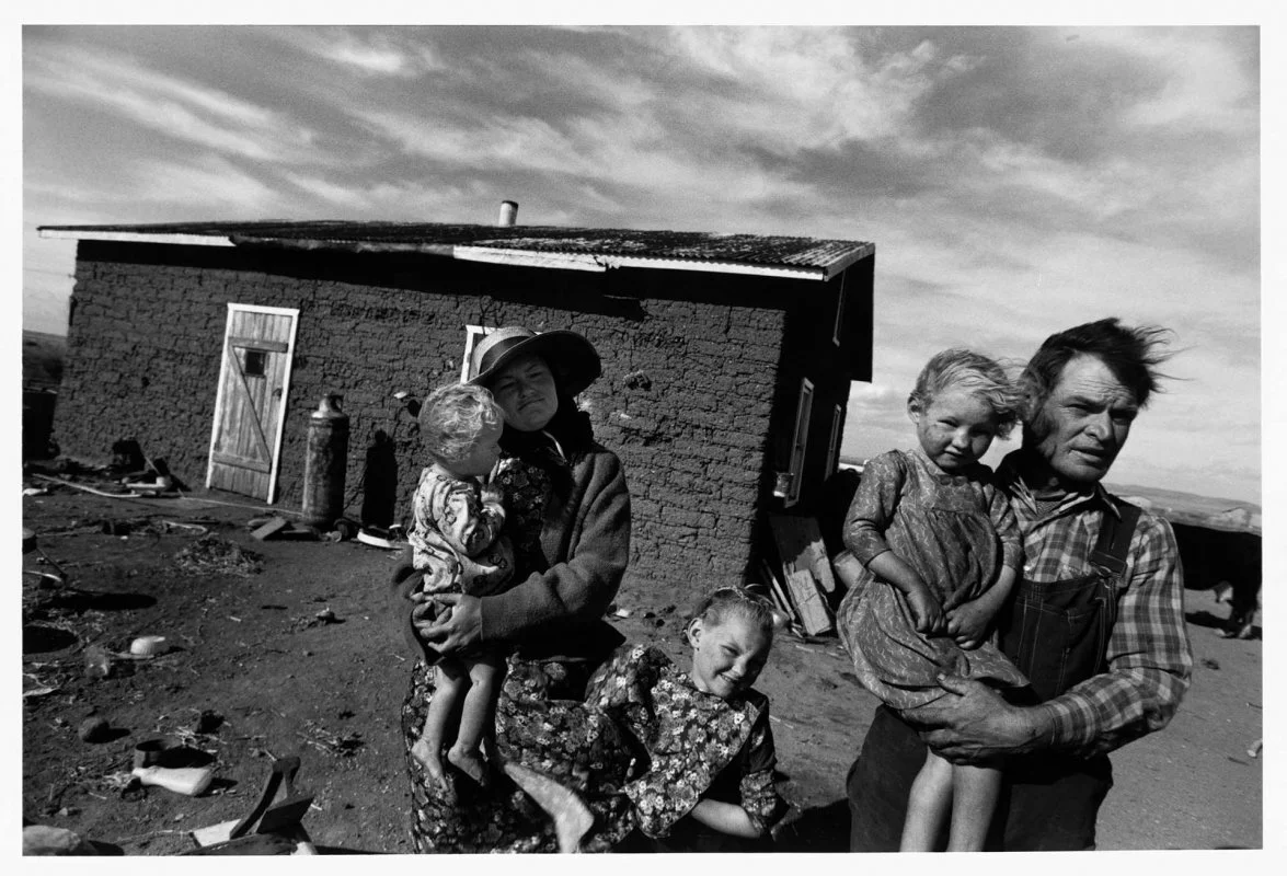 image_manager__lobp_fixedheight-m_larry-towell-the-mennonites-leica-oskar-barnack-award-1996-2.jpeg