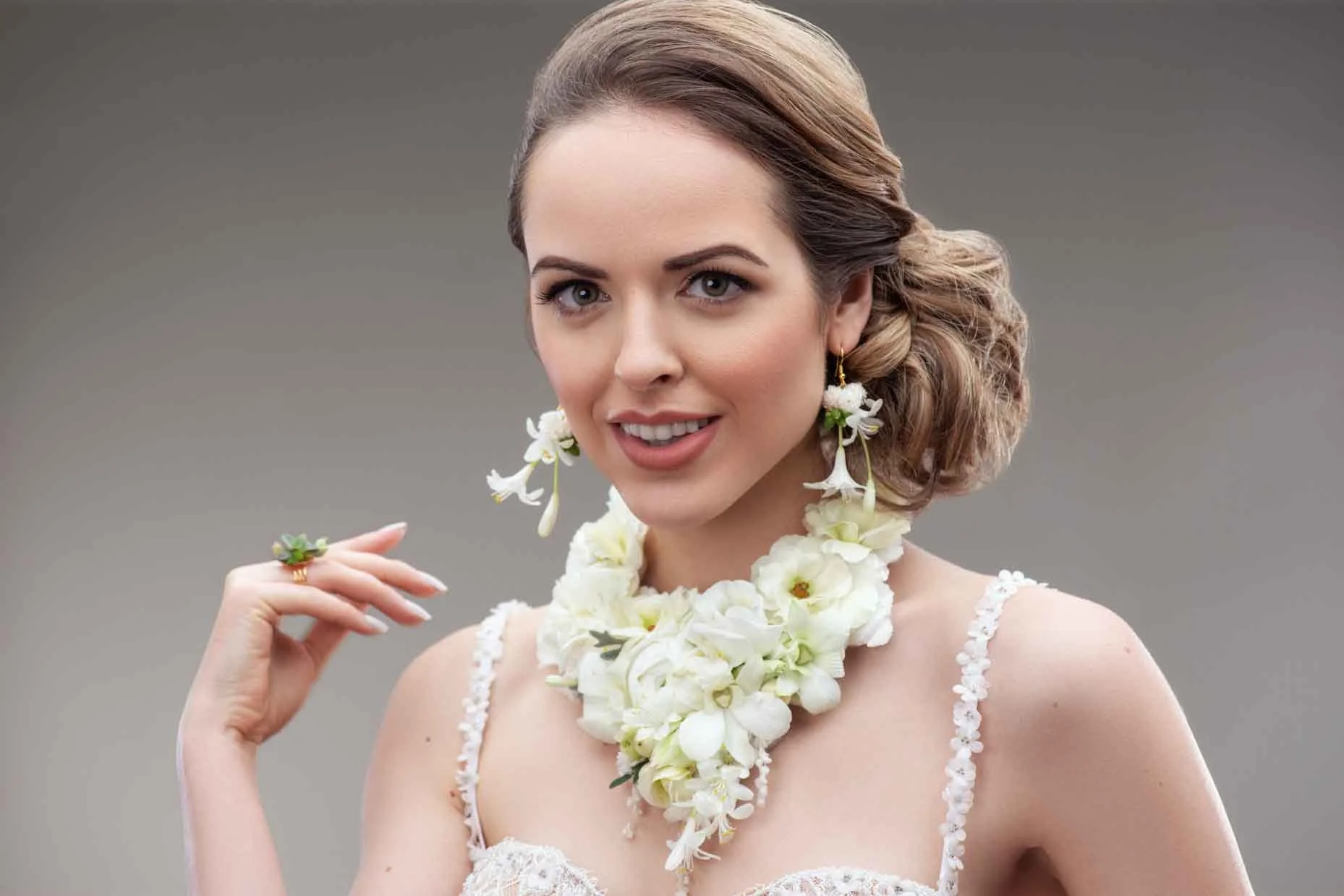floral wedding photography in Orlando by Yuliya Panchenko. The art of wearable flower portraits.
