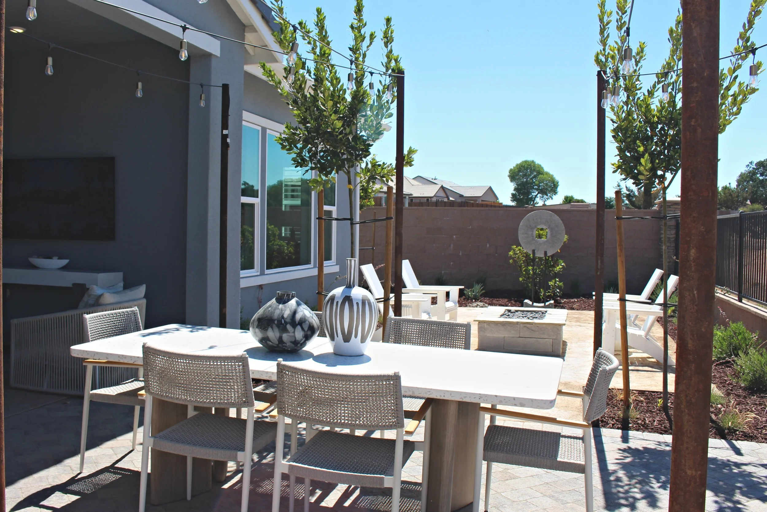 nevina-model-homes-02.jpg