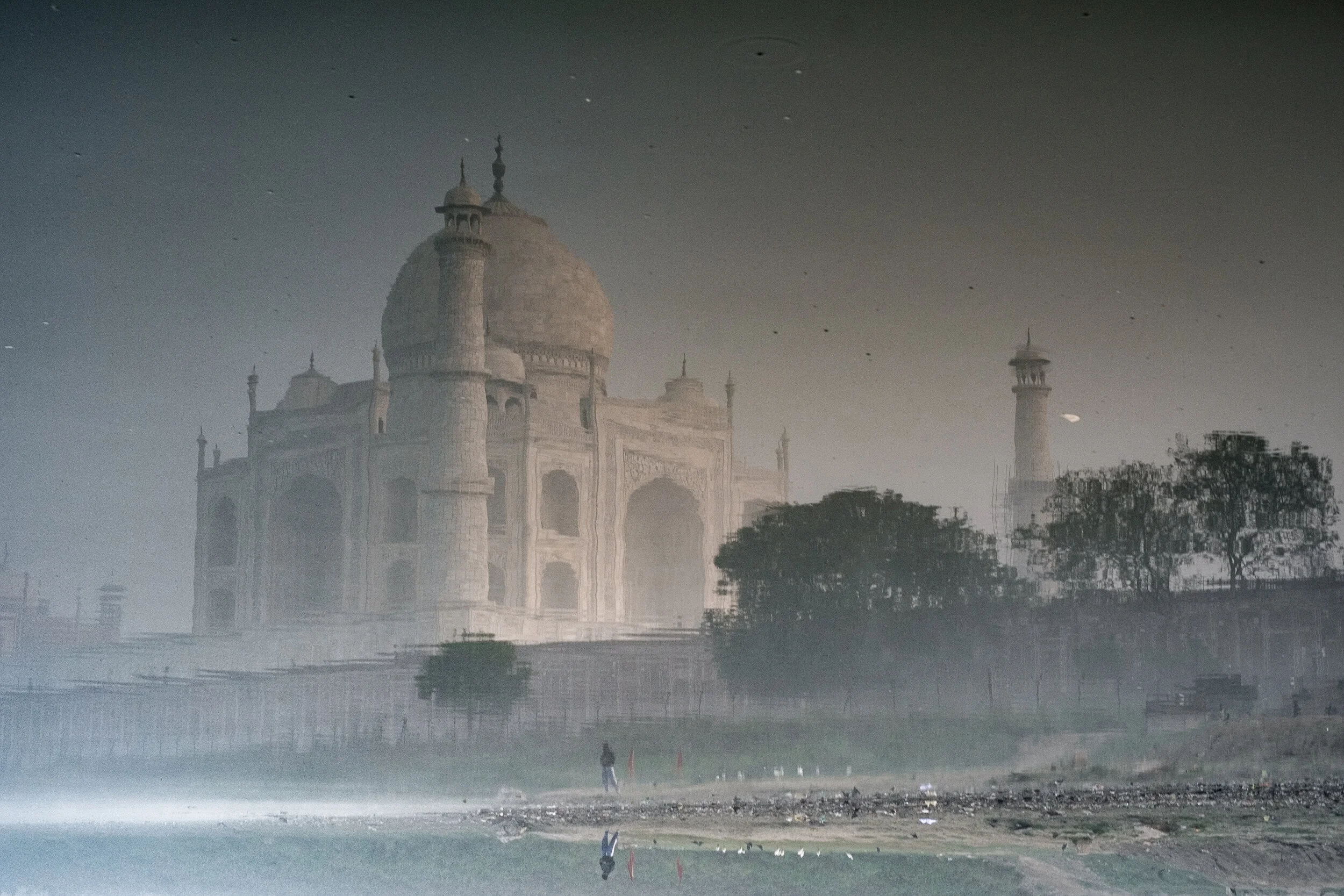 Taj Mahal Reflection.jpg