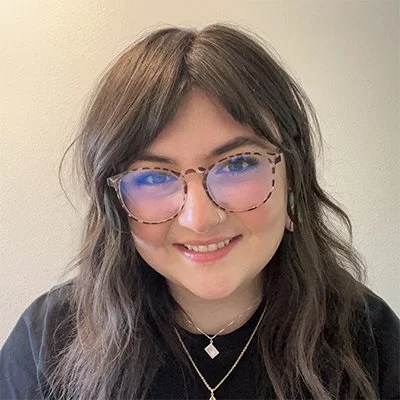  Zoë Walsh  
Publishing Management Assistant