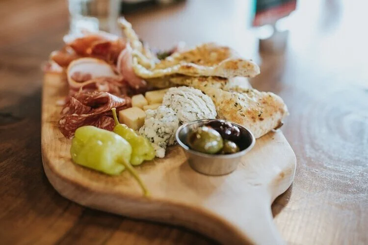 We’ll bring the Naples experience to you…Hosting a party? Stuck on what to serve at your larger event? Let us bring a taste of Naples to you! We have a range of flavours that will make every guest smile. Ask us about our new catering menu to see for yourself!