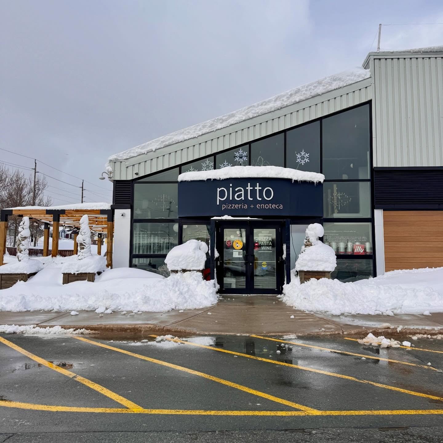 Midtown is plowed out, open and ready for you ❄️🔥

Finished shovelling? Come warm up with wood-fired heat for lunch or dinner. 🍕

Huge shoutout to Baine Johnston Properties Ltd. and @cadillacserviceslimited for always keeping us cleared and ready t