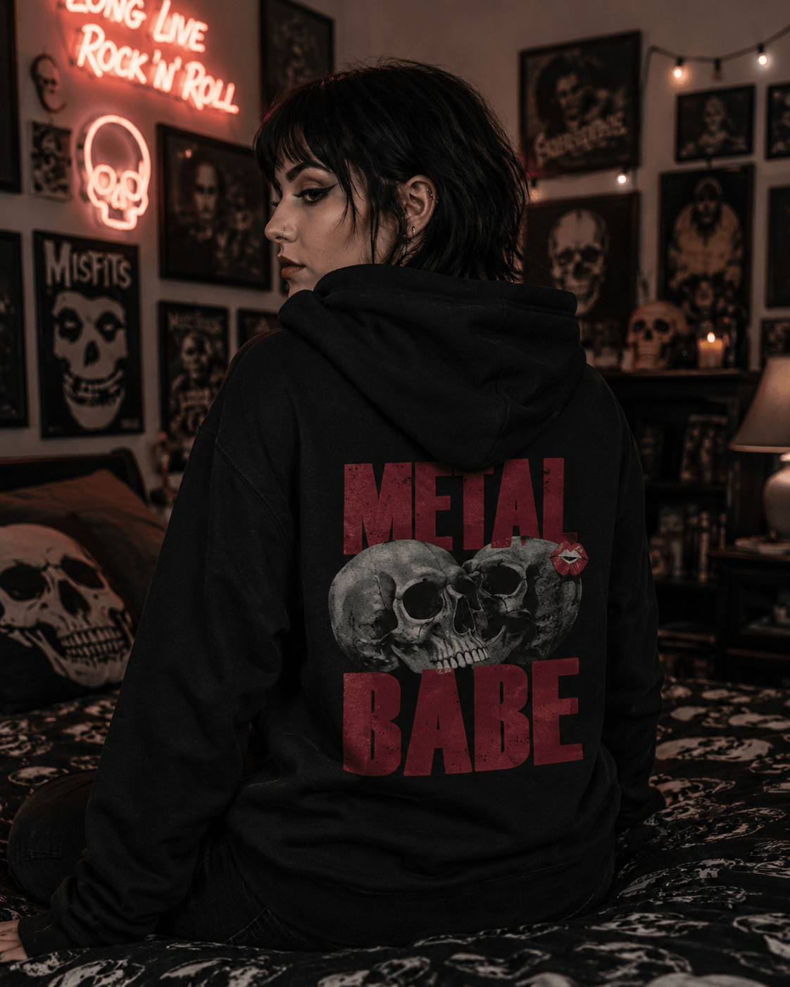 Skull love hoodie.png