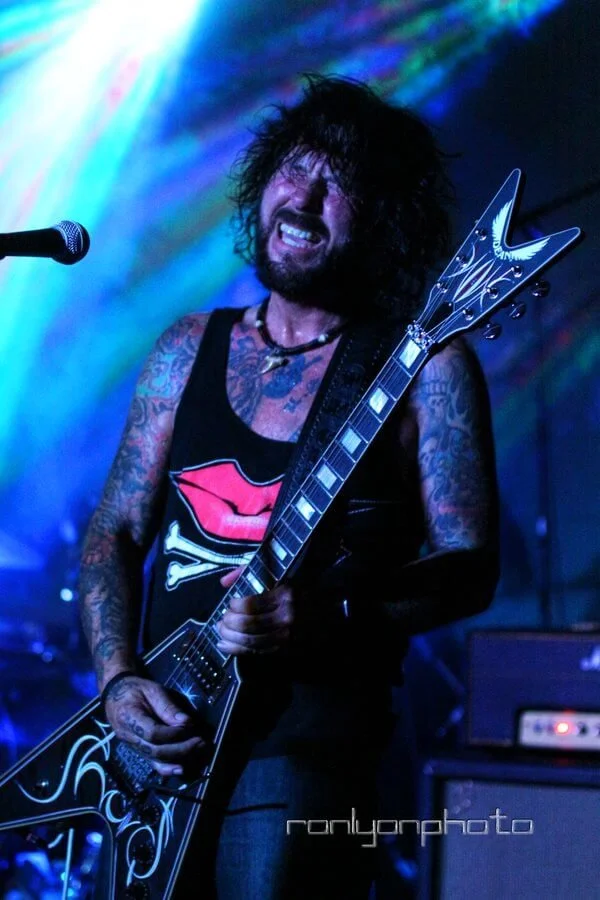 Ron Lyon Photo - Tracii Guns.jpg