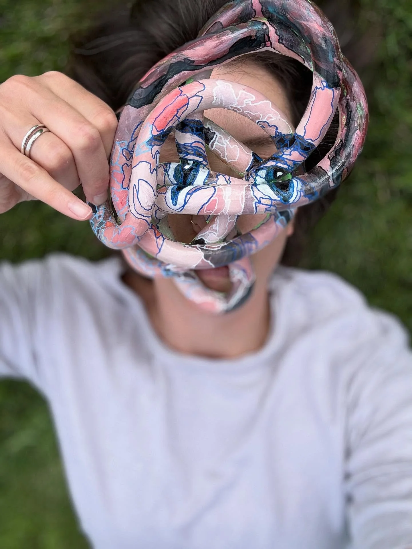 Turns out taking selfies requires real eyes (this took forever). Kind of love the cheesy portrait vibe though lol. 👀