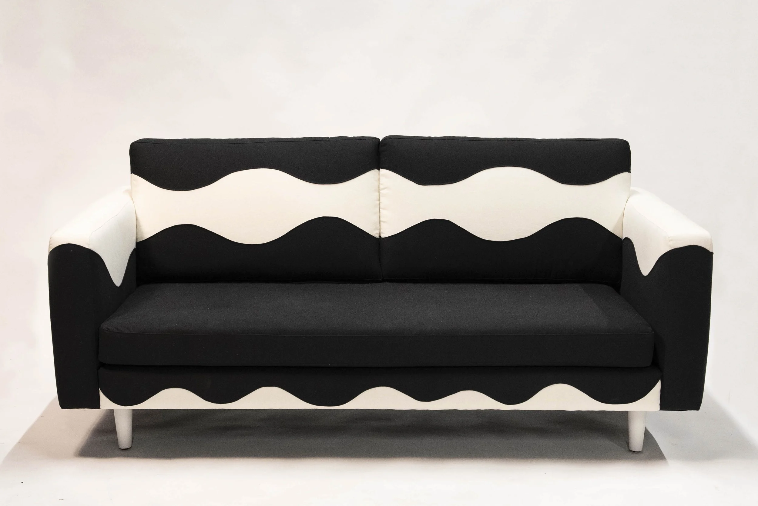 Lobo Mau | Wavy Sofa | Photo: Tamarama Studios