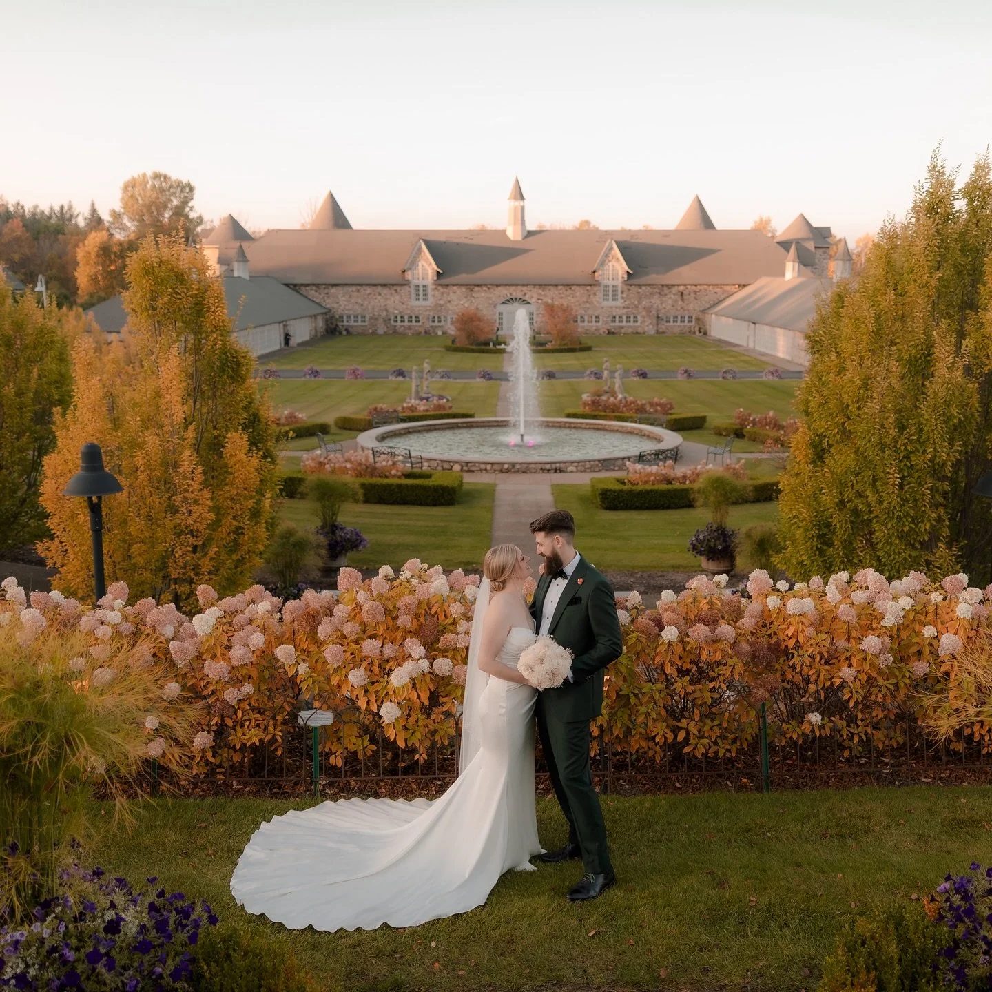 β¨ Abigail & Alex β¨
This past Saturday I had the joy of photographing Abigail and Alex’s wedding at Castle Farms, and it was pure magic. The day started with rain and everyone thought the weather might be awful, but right when it mattered mo