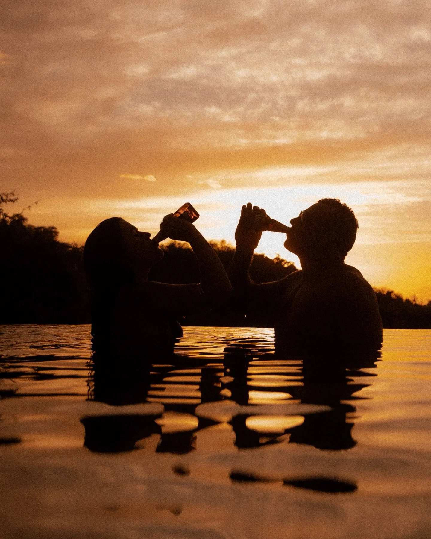 REASONS TO BOOK AN AIRBNB LIKE THIS
&bull; unreal mountain views
&bull; infinity pool at sunset
&bull; golden hour that feels fake
&bull; your boyfriend becomes your model

Booked a mountain Airbnb in Costa Rica and wow. The roads were absolutely unh