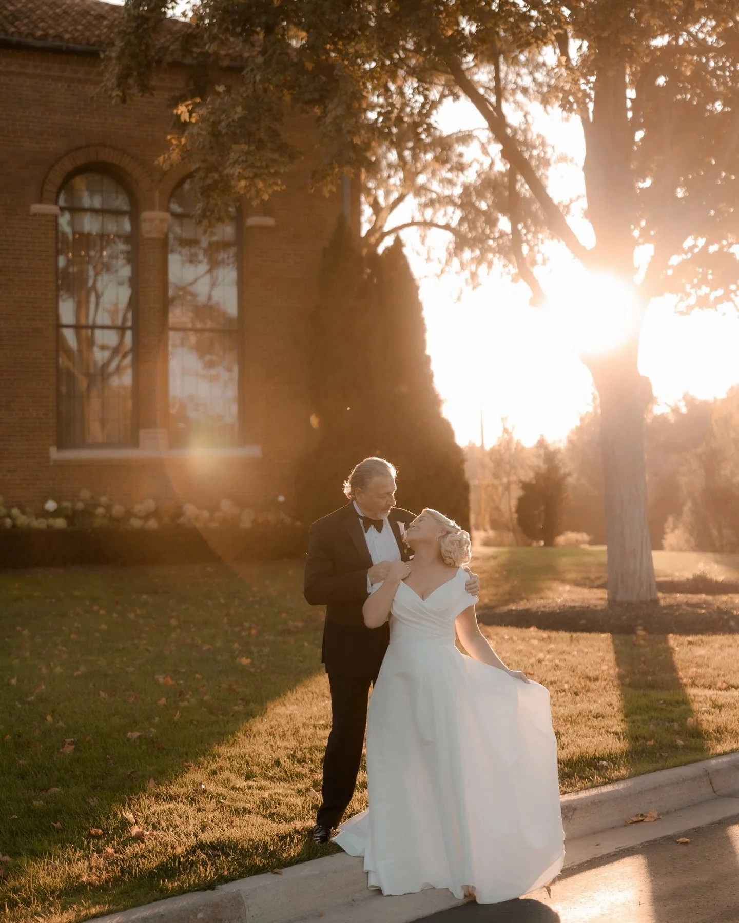 Lynda &amp; Vigen 🤍
Your full wedding gallery is officially delivered, and revisiting this day reminded me just how special it truly was.

From the quiet, meaningful moments with your family to the joy that carried through the entire evening, your w