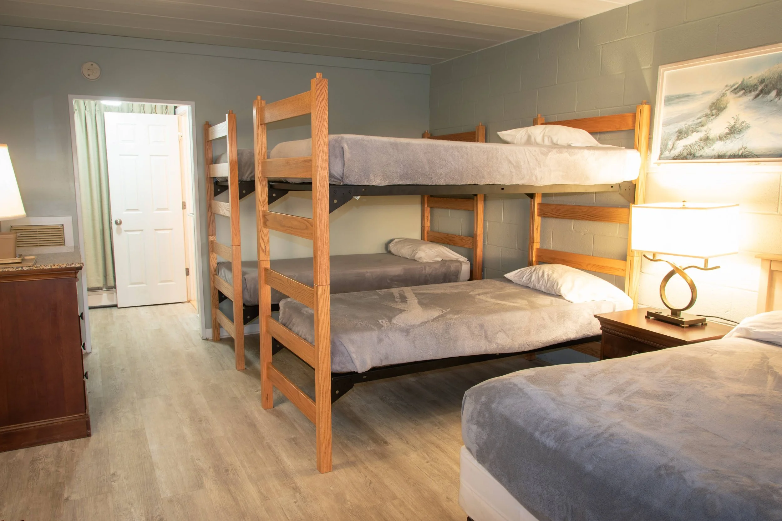 Room with bunk beds