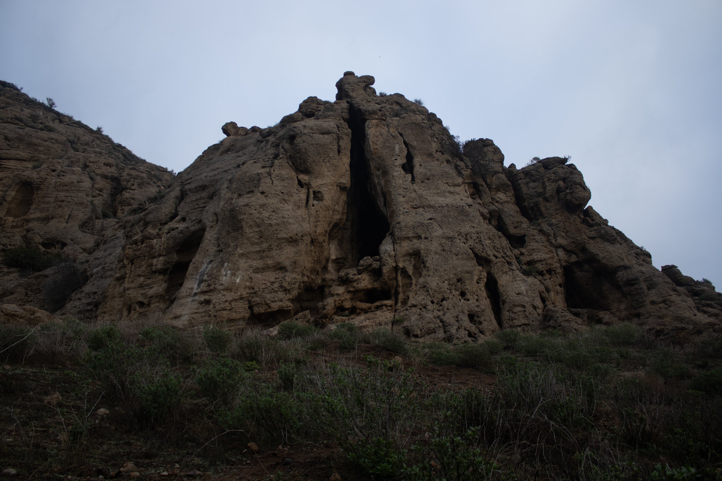 BEFORE_DAWN_HIKE_CAVE_MUNITS-4.jpg