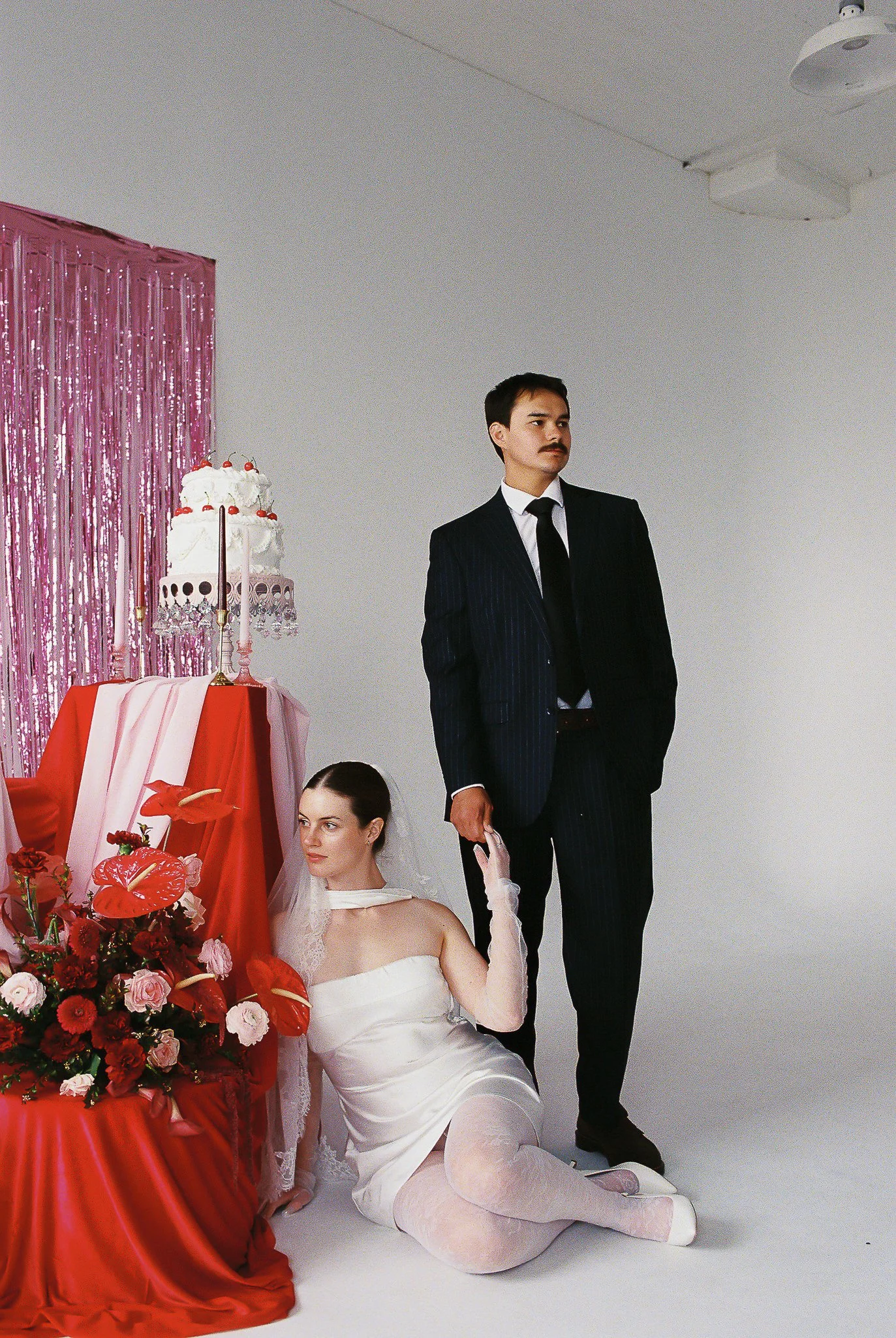 modern-retro-editorial-wedding-inspiration-utah-14.jpg