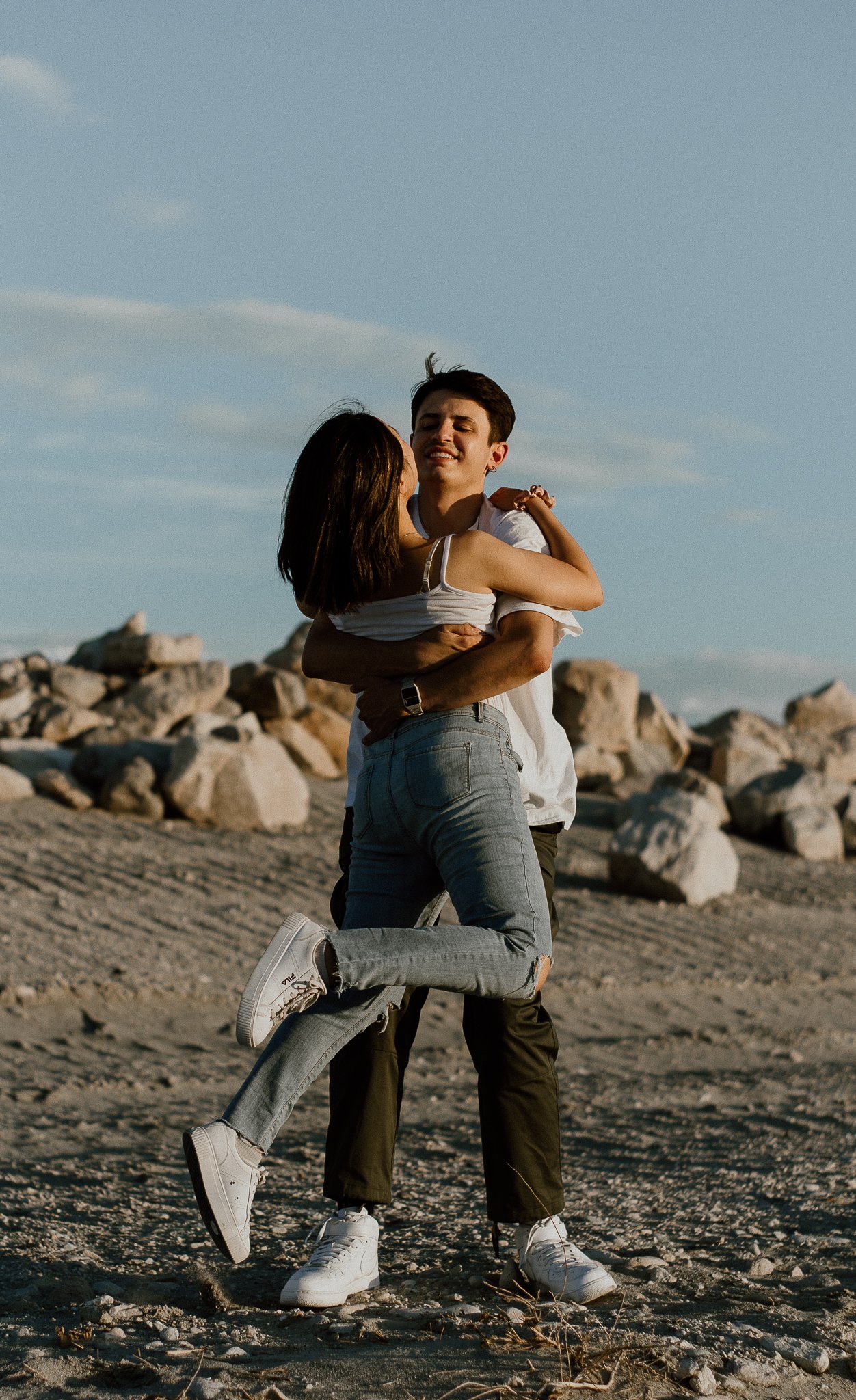 Couple-Photoshoot-Skate-Boarding-Antelope-Island-Utah-39