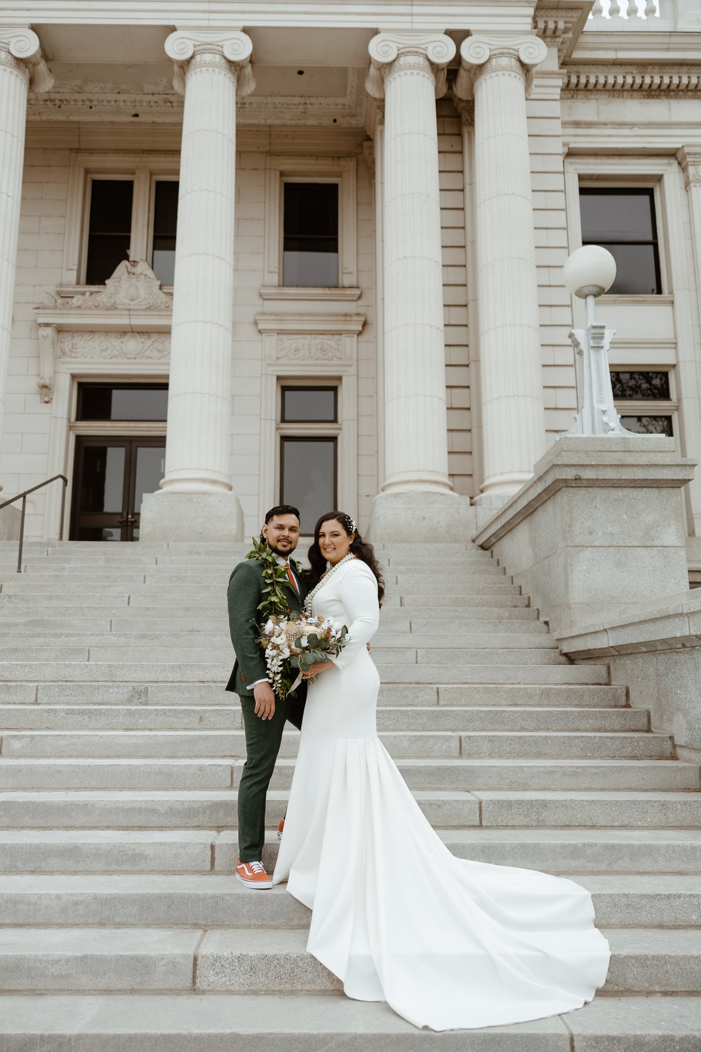  An elegant and simple Provo Courthouse wedding is a great way to have a beautiful wedding without the expense and hassle of a destination wedding. Set in the heart of downtown Provo, you can plan a wedding that celebrates your love and commitment to