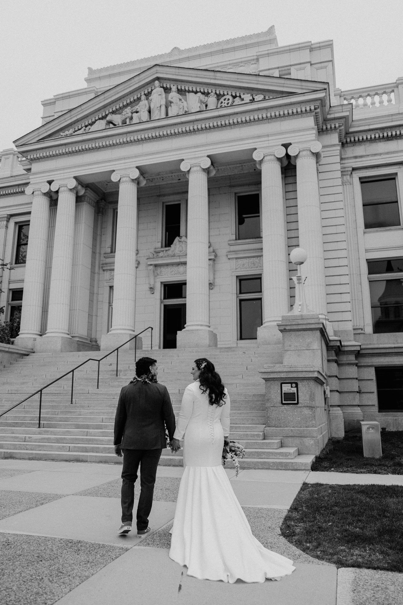 Provo-Courthouse-Wedding-at-South-Worth-Hall-Utah-37Provo-Courthouse-Wedding-at-South-Worth-Hall-Utah-40