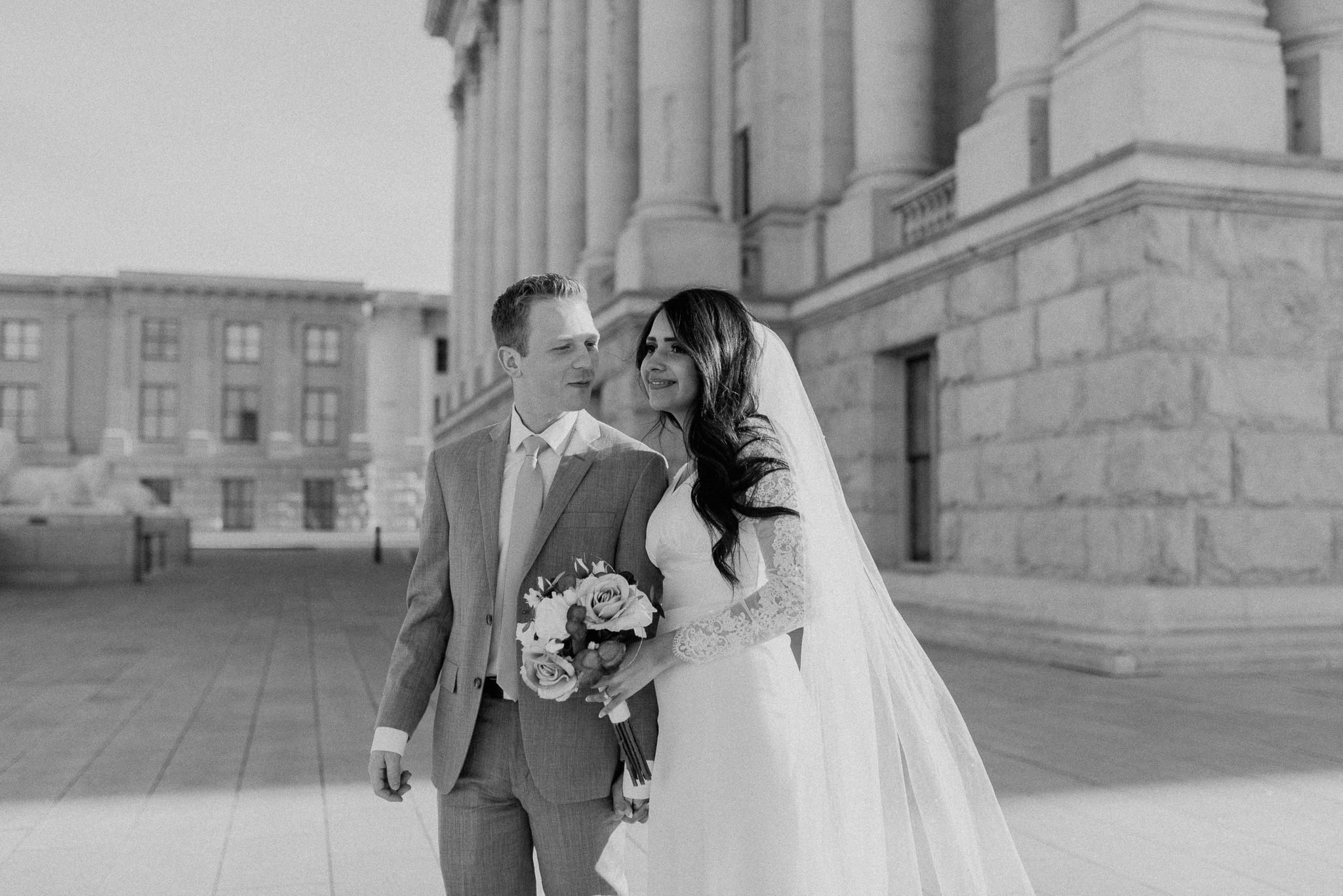 Utah-State-Capitol-Spring-Blossons-Bountiful-LDS-Wedding-Hopesandcheers-photo-14