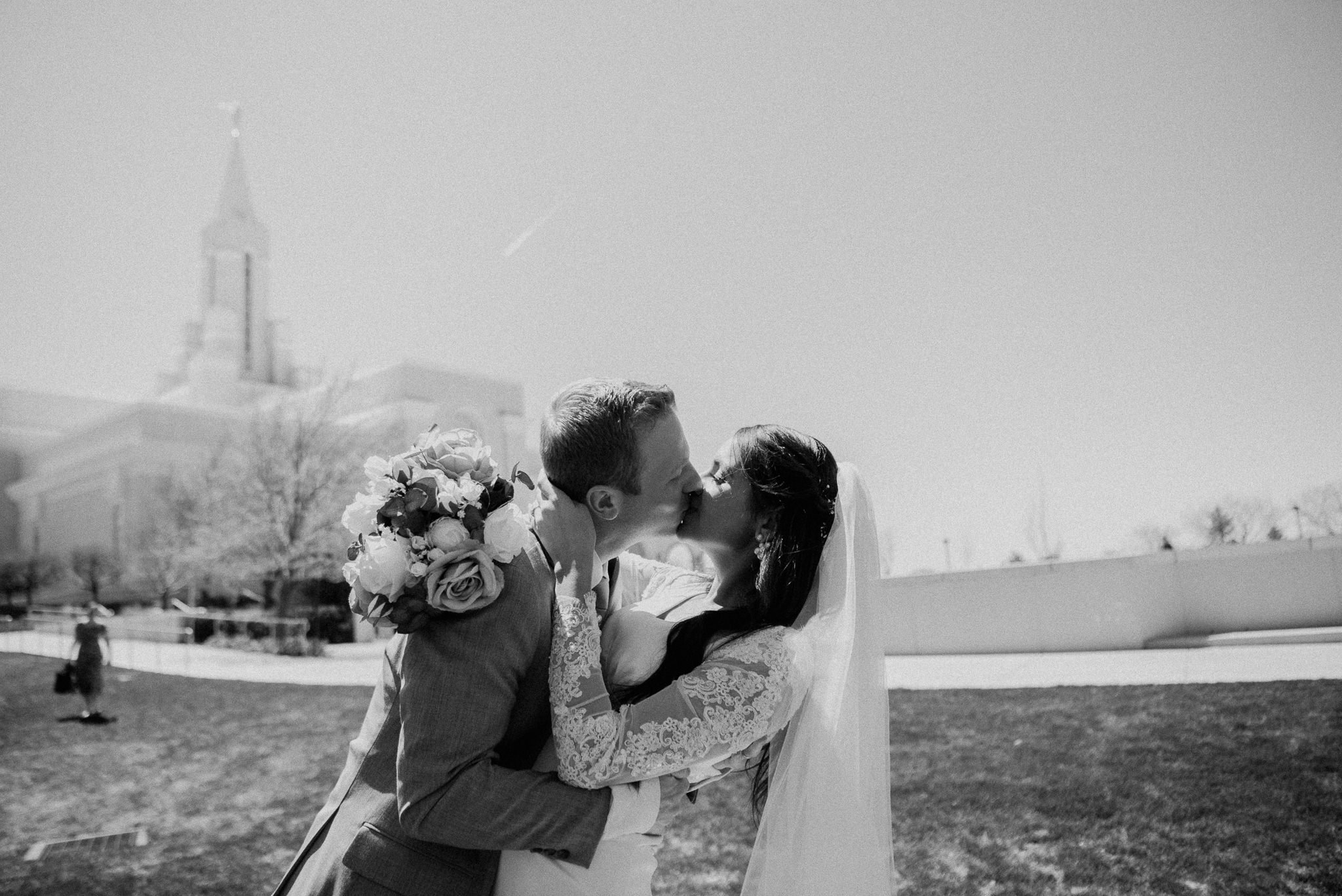 Utah-State-Capitol-Spring-Blossons-Bountiful-LDS-Wedding-Hopesandcheers-photo-56
