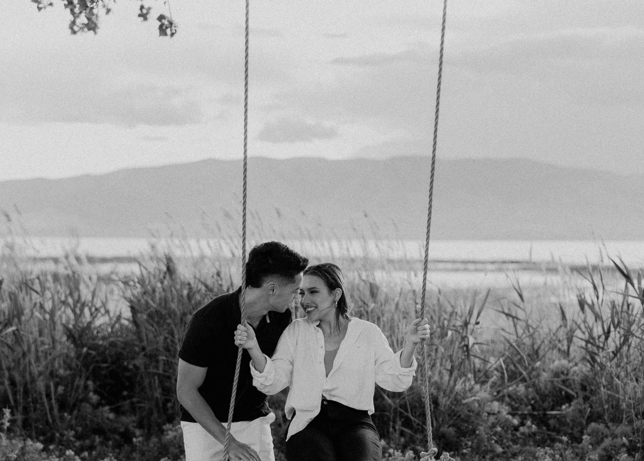Casual-Couple-Photoshoot-Utah-Lake-Hopes-and-cheers-photo-4.jpg