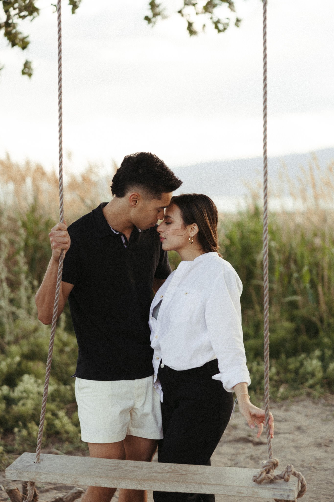 Casual-Couple-Photoshoot-Utah-Lake-Hopes-and-cheers-photo-11.jpg