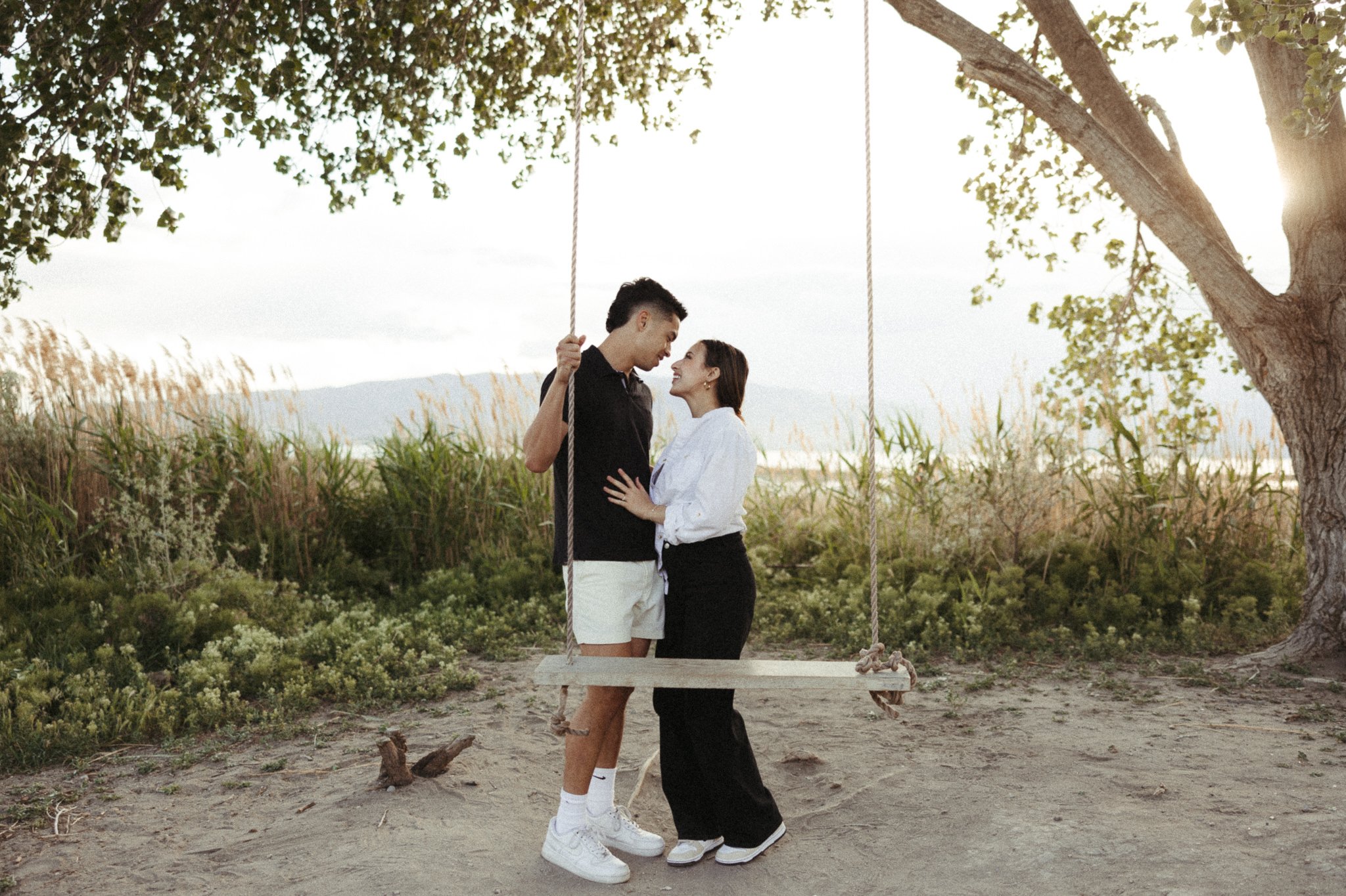 Casual-Couple-Photoshoot-Utah-Lake-Hopes-and-cheers-photo-12.jpg
