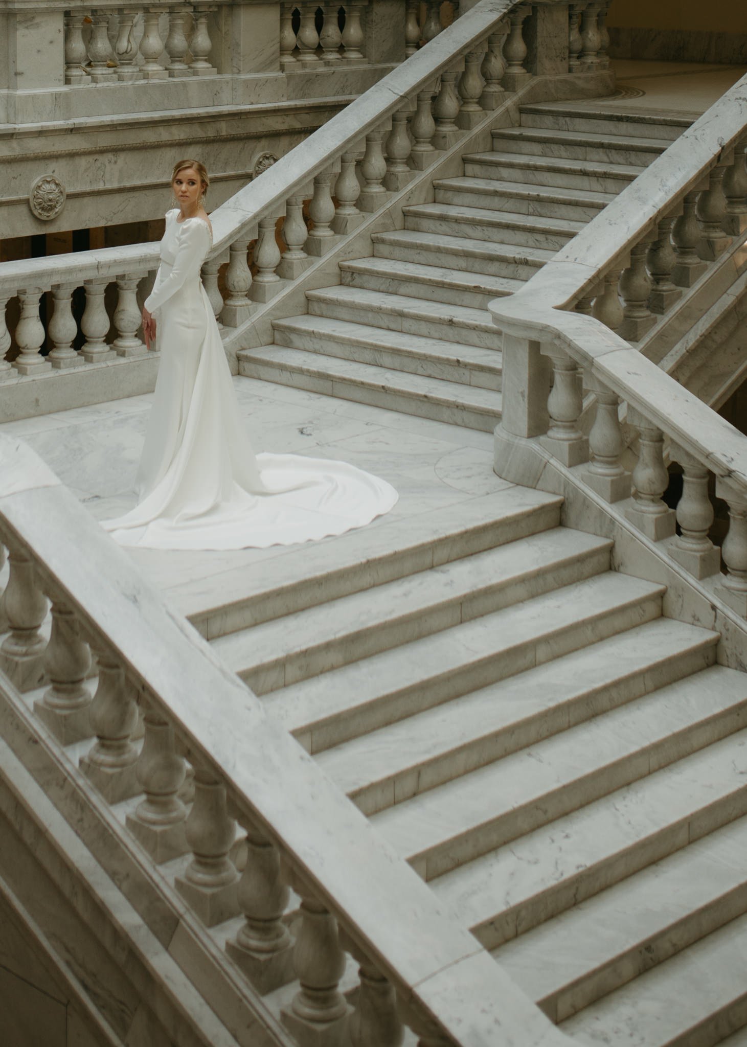 Bridals-Utah-State-Capitol-Elegant-Hopes-and-cheers-photo-20.jpg