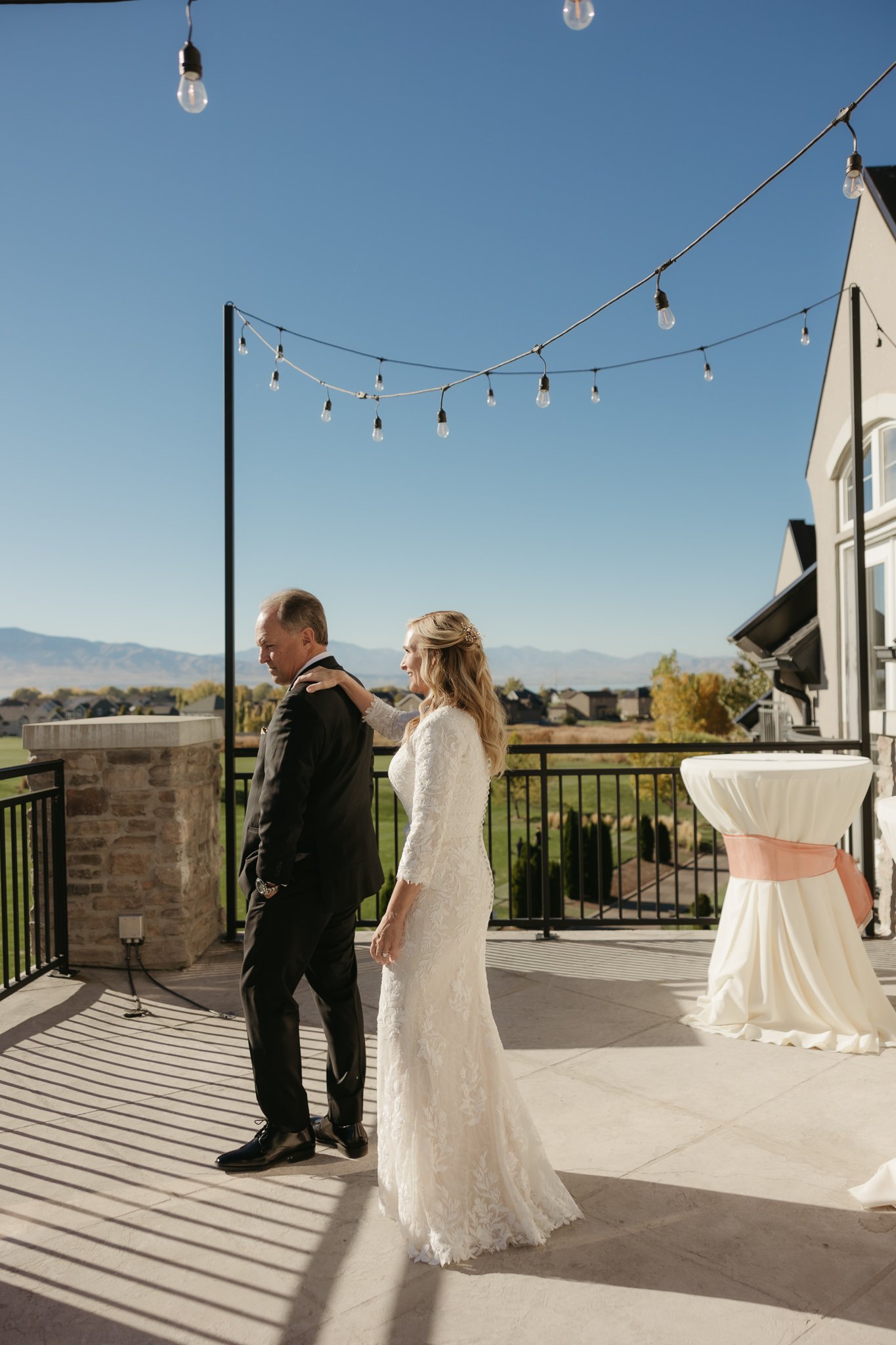 Sleepy-Ridge-Venue-Utah-Wedding-Lorinda-Byron-Hopes-and-cheers-photo49.jpg